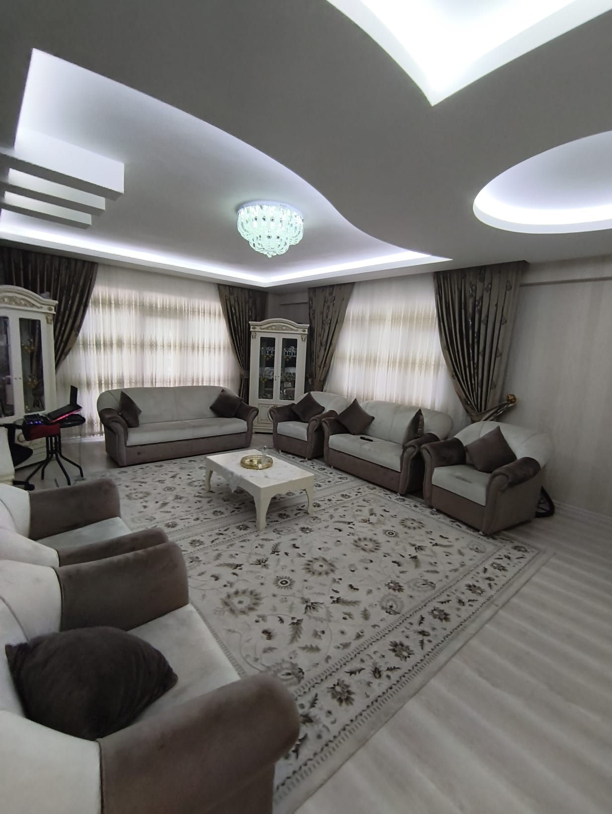 LUNA PARK  ARKASI 4+1 LÜKS DAİRE 