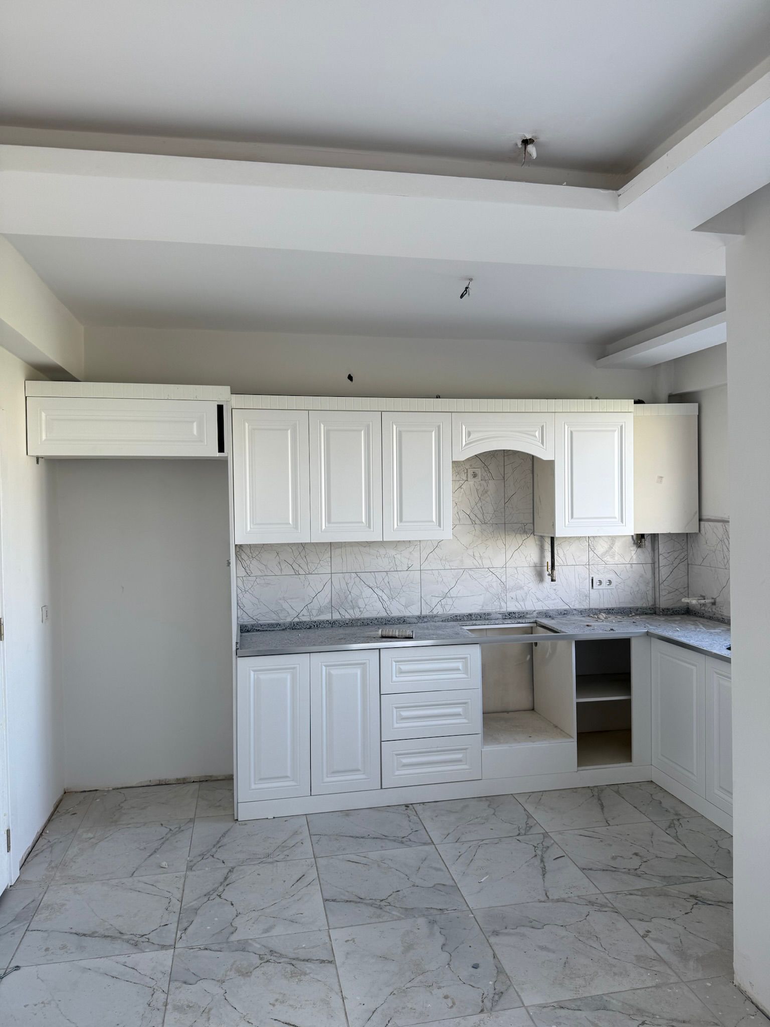 ÜÇKUYULARDA SATILIK SIFIR 2+1 DAİRE