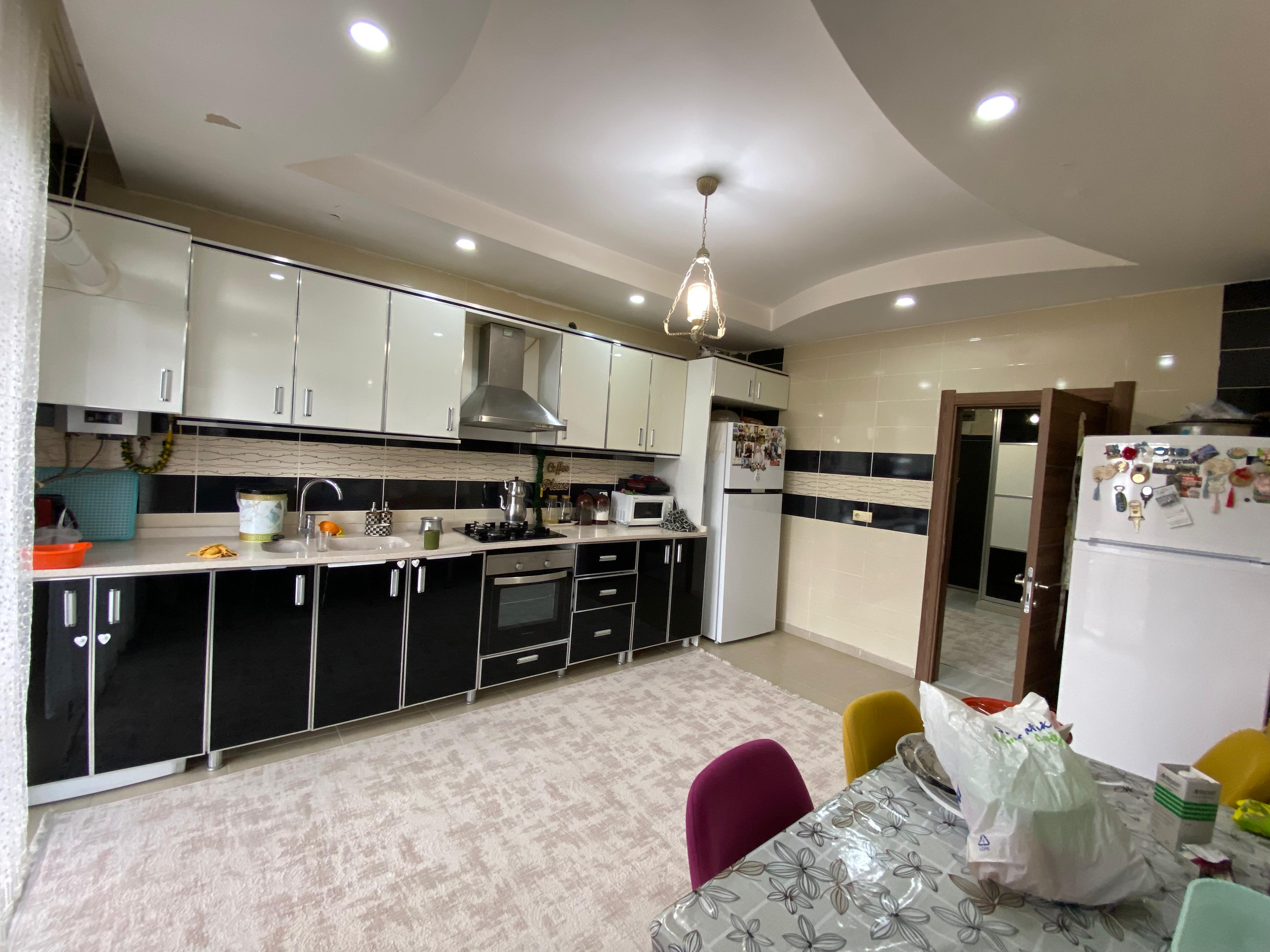 PİRİ REİS ORTAOKULU  CİVARI'NDA SATILIK 4+1 DAİRE