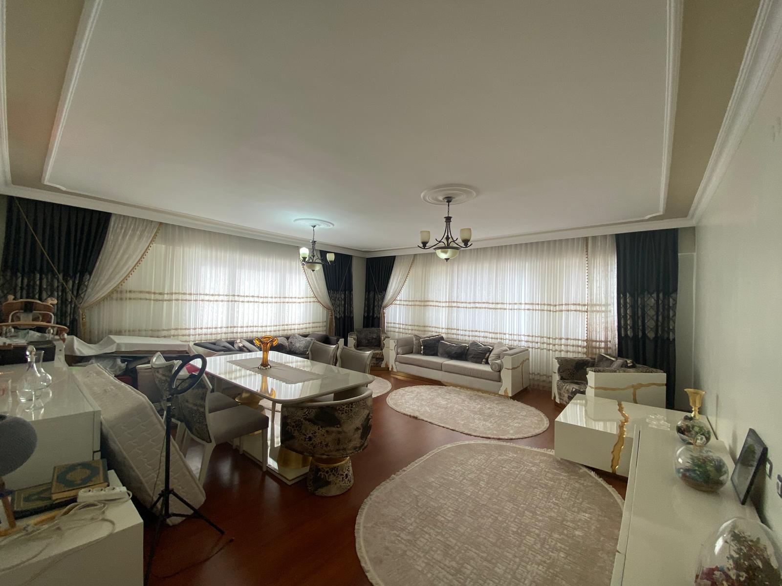 YENİYOLDA  HAMAMLI SAUNALI 4+1 SATILIK DAİRE 