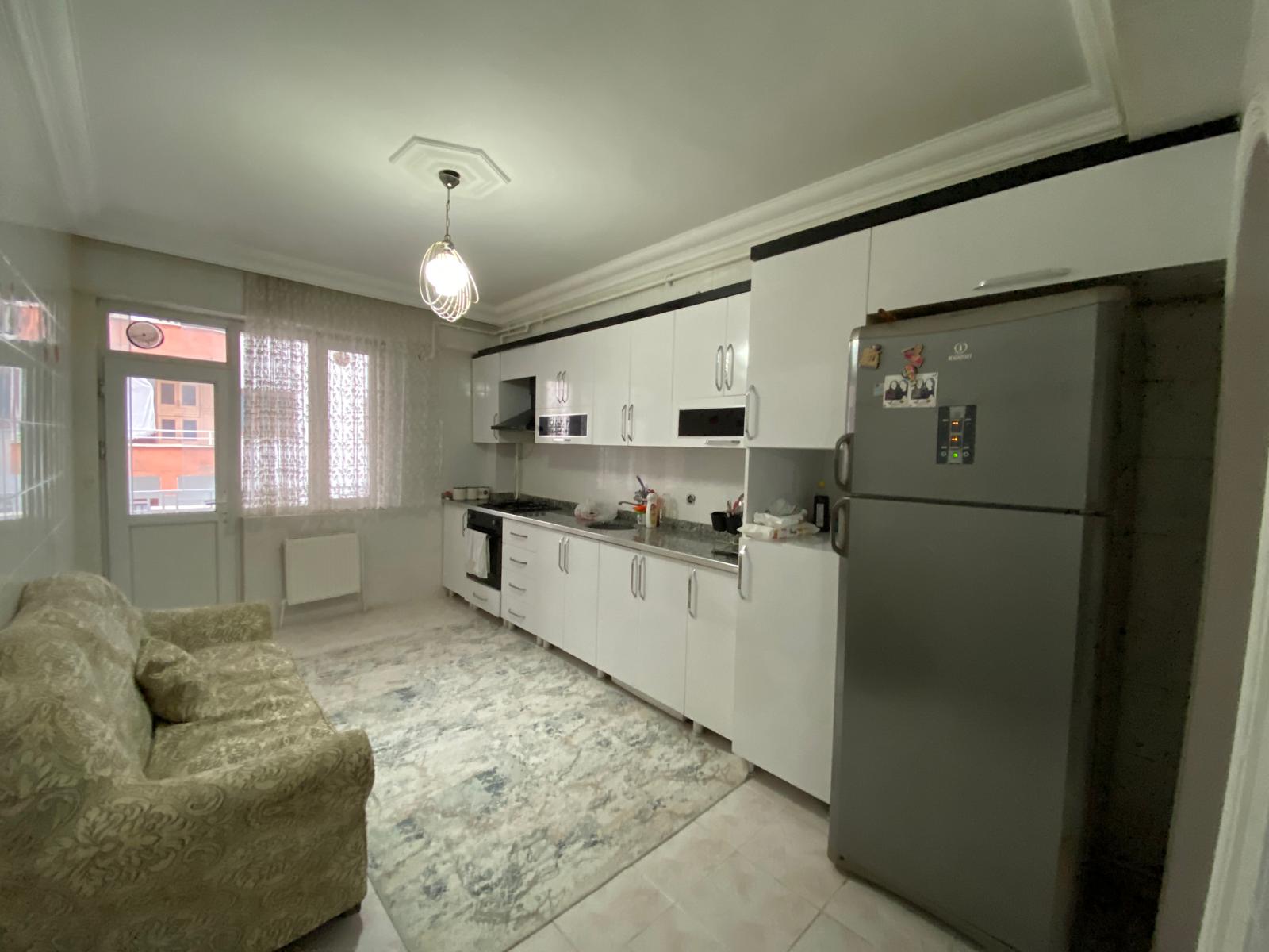 MAKROLİFE GAYRİMENKULDEN YENİYOLDA FIRSAT ACİİL SATILIK 3+1 DAİRE