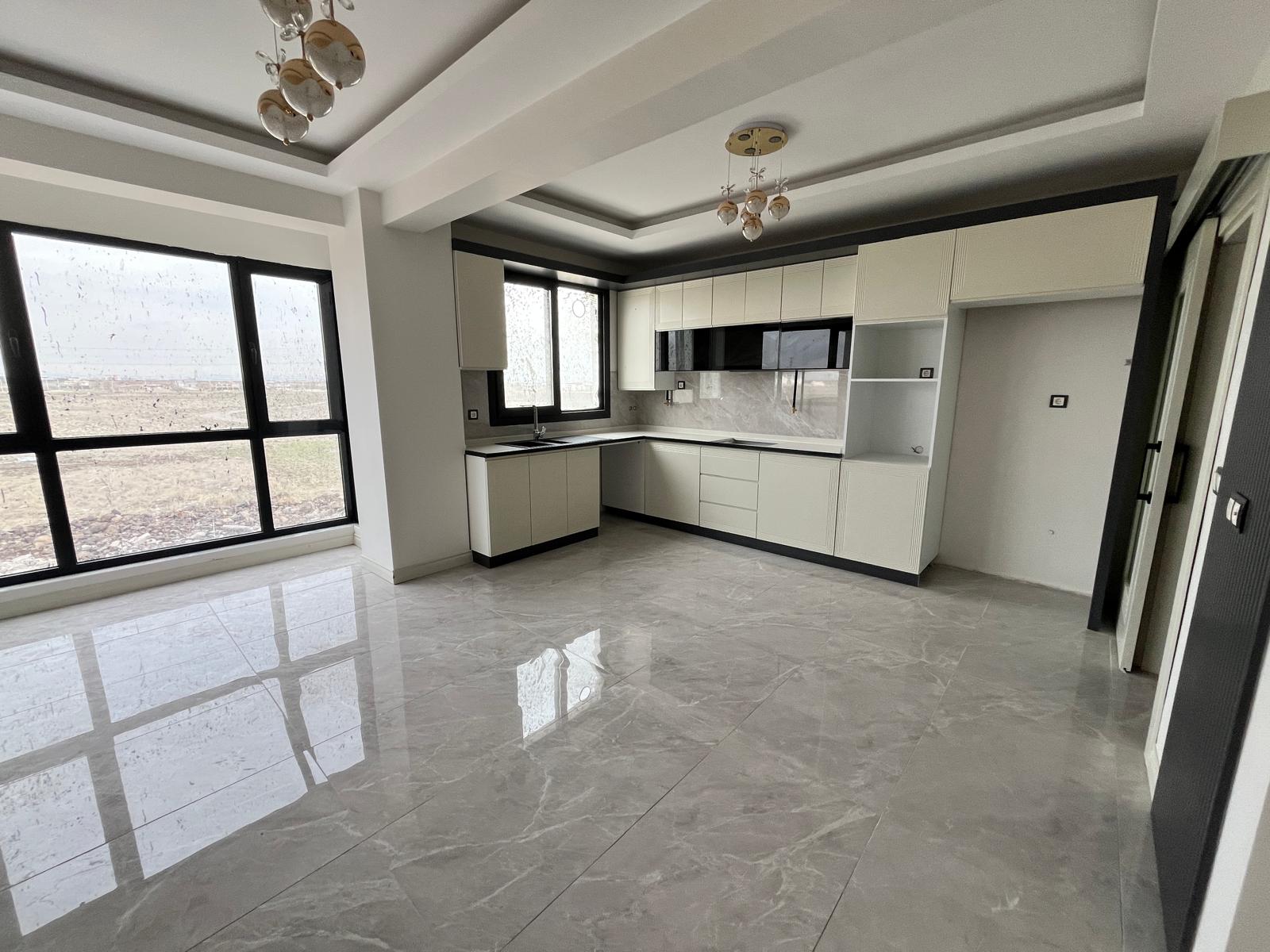 MAKRO LİFE SATIYOR ÜÇKUYU DA YATIRIMLIK 3+1 DAİRE