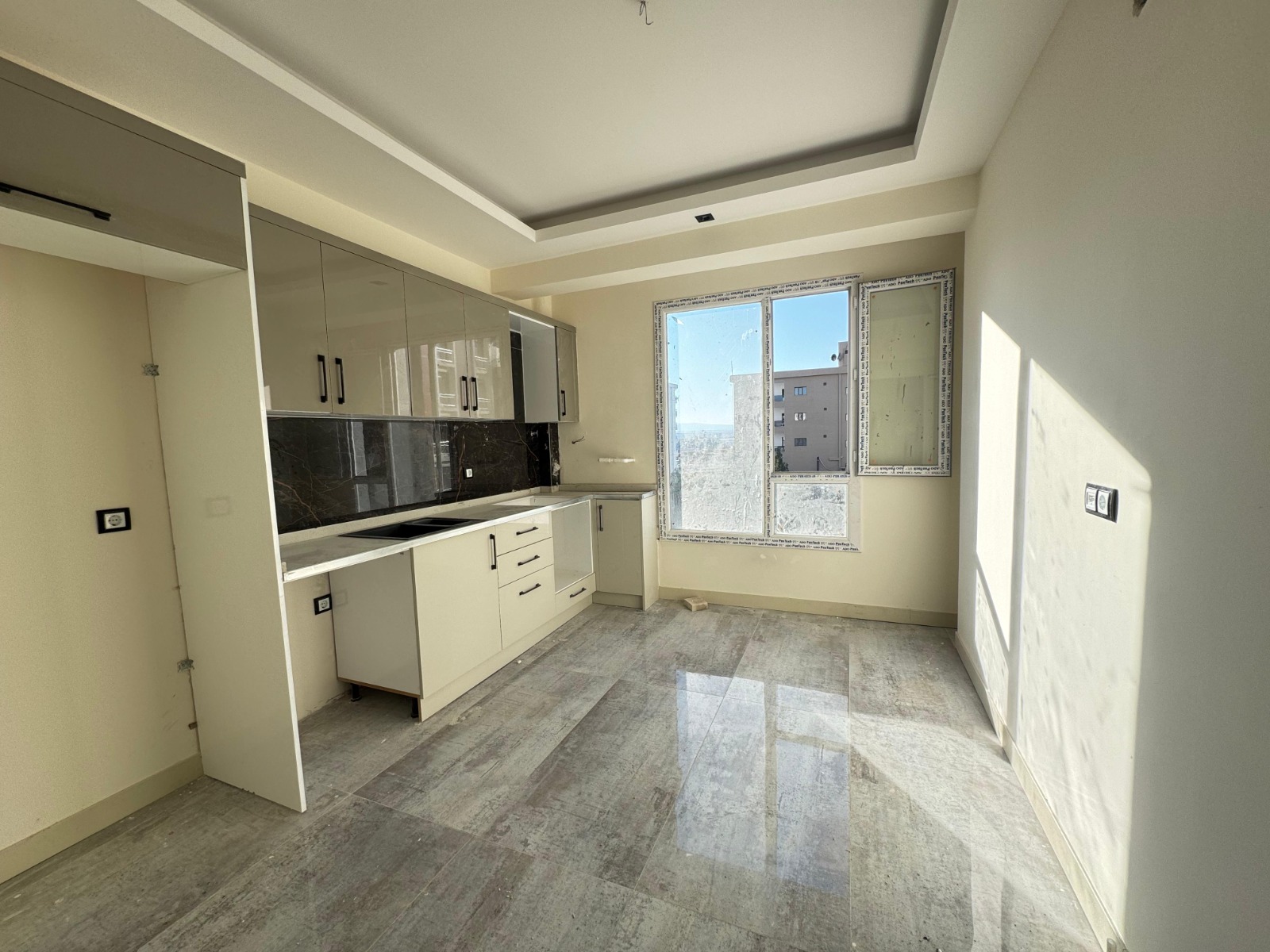 BAĞCILAR URFA YOLU ÜSTÜNDE 2+1 SIFIR DAİRE