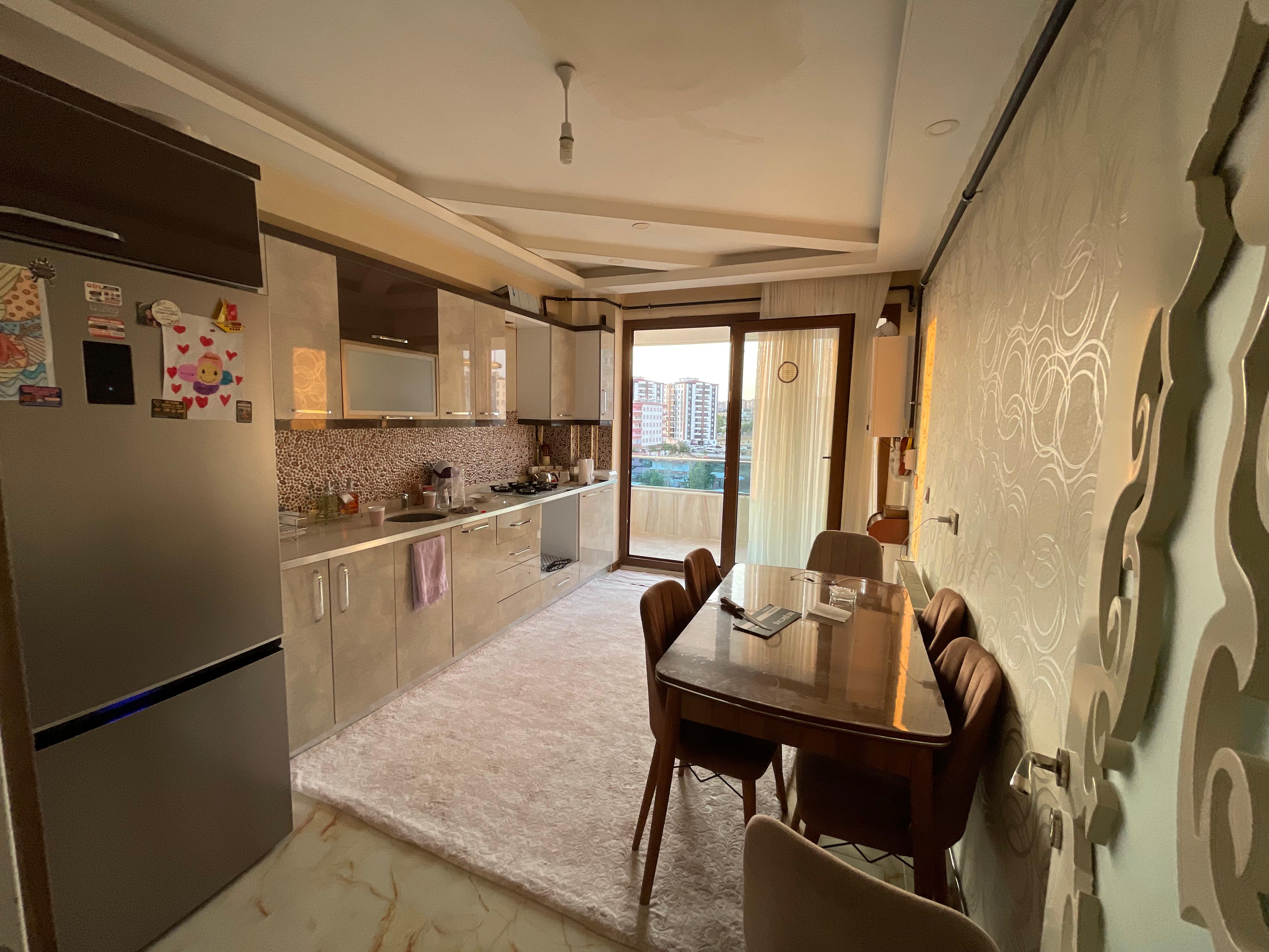 CADDE ÜSTÜ URFA YOLU ÜZERİ 3+1 KİRALIK DAİRE