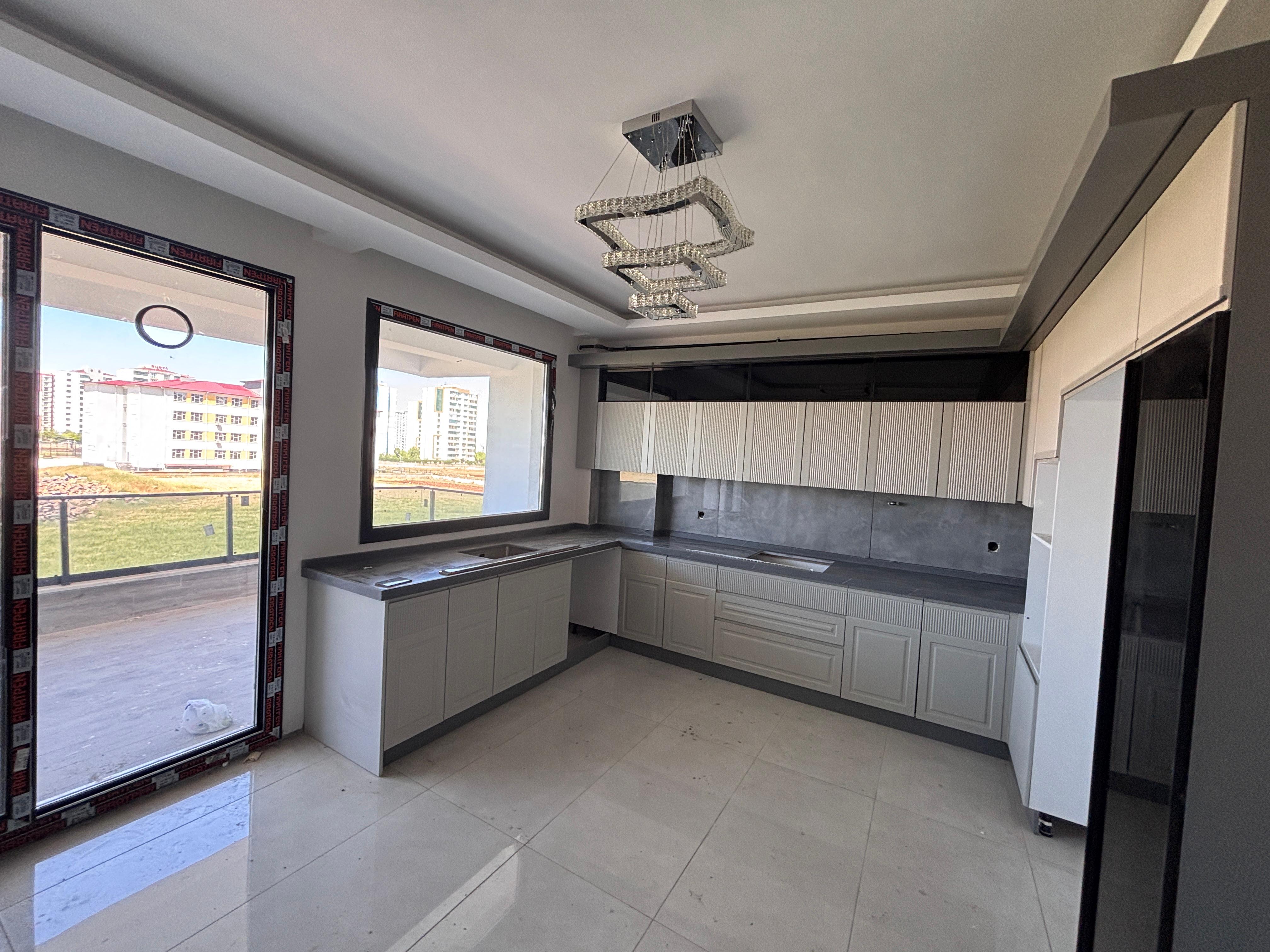 MAKRO LİFE GAYRİMENKUL'DEN SATILIK 2.5+1 DAİRE