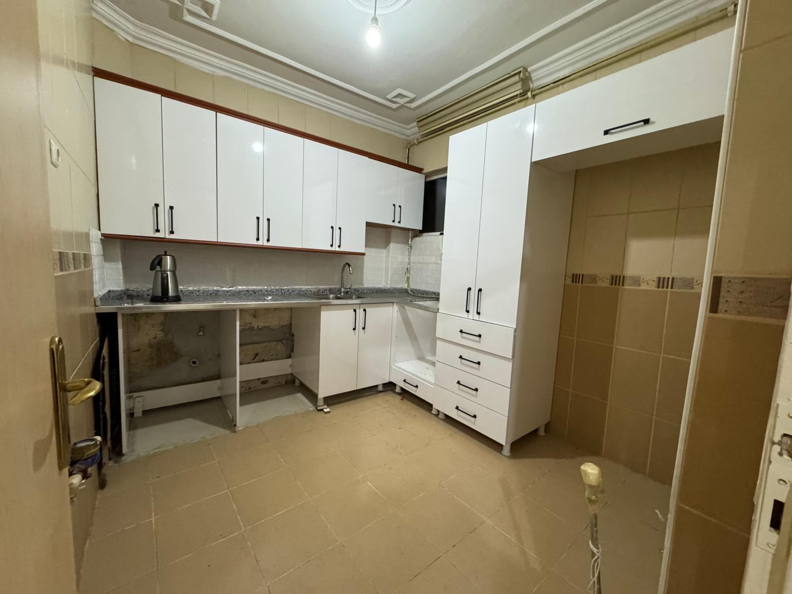MAKRO LİFE GAYRİMENKUL DE OFİSTE YÜKSEK KİRA GETİRİLİ SATILIK DAİRE