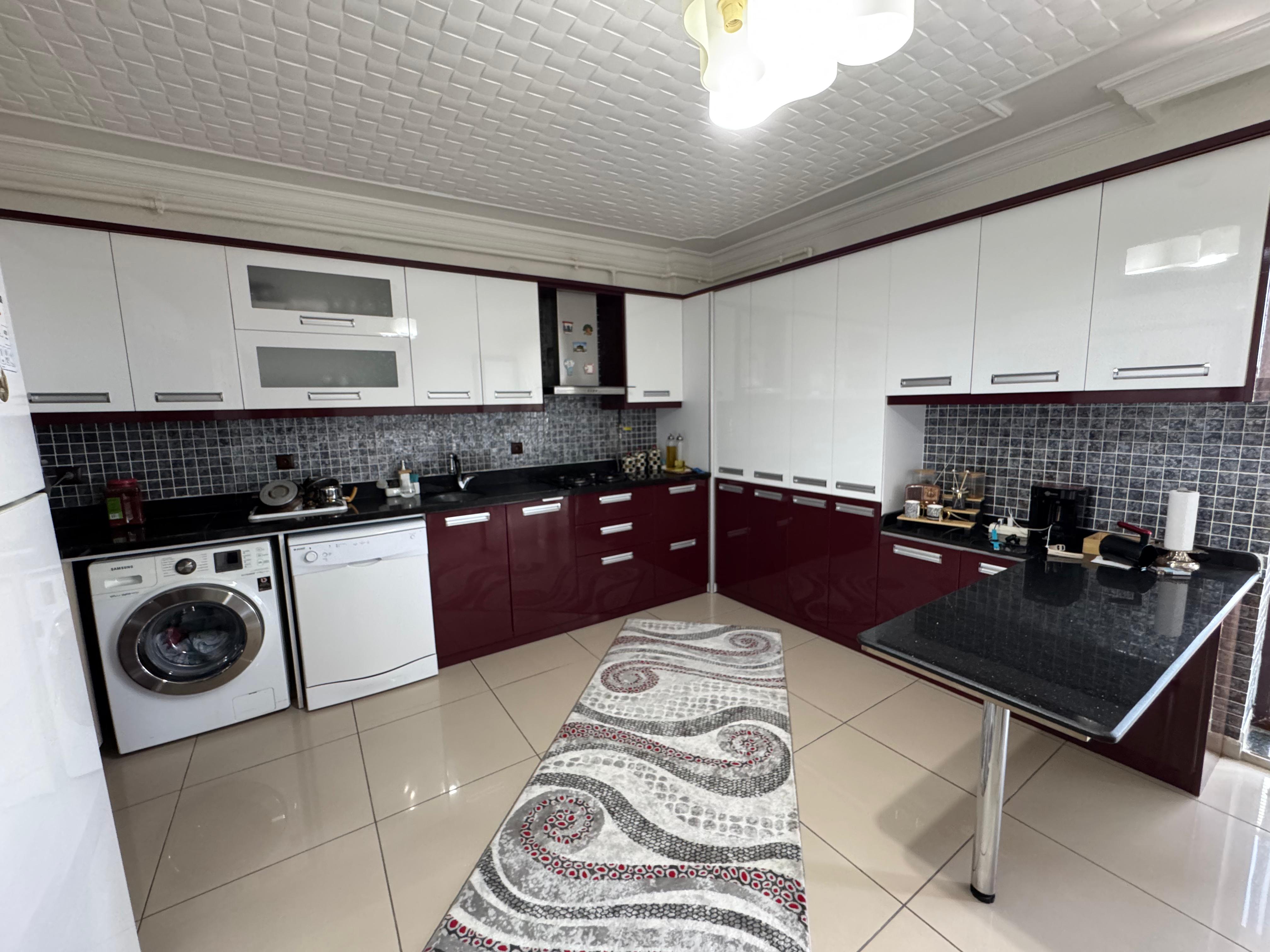 SİM KAMER SİTESİNDE HAVUZLU LÜKS 4.5+1 FIRSAT DAİRE!
