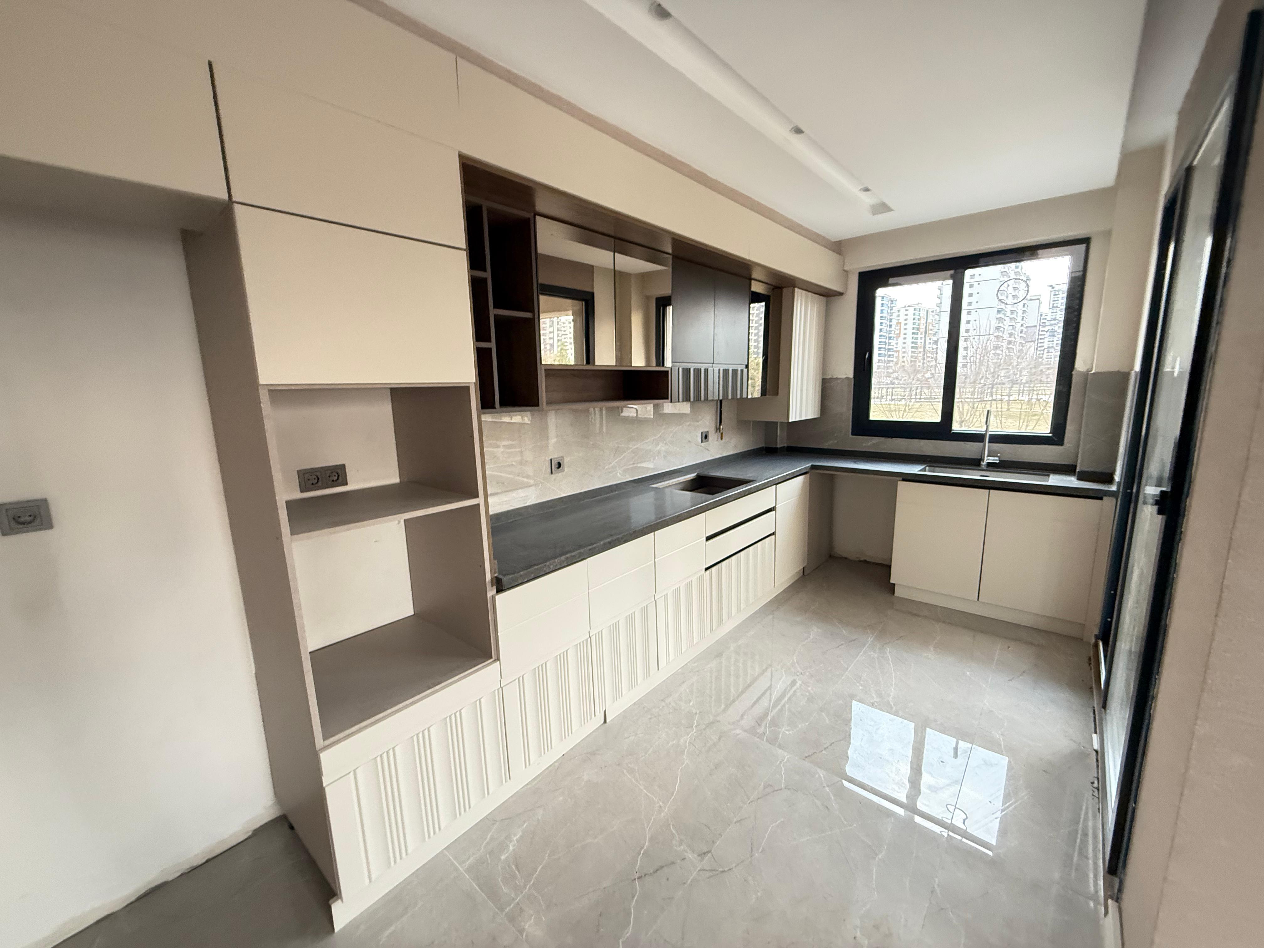 CEYSA SIN YAPI KALITESIYLE 3.5+1 FIRSAT KENT MEYDANI YANINDA ULTRA LUX DAIRE