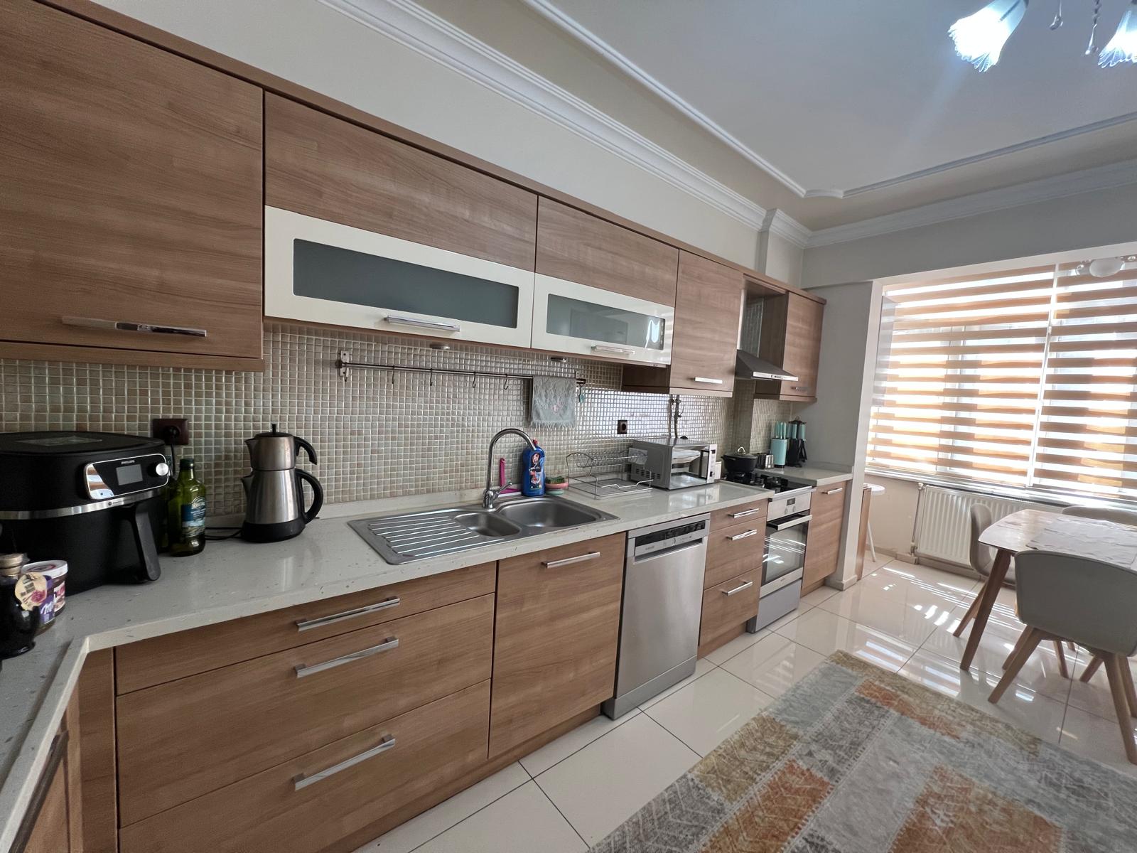 OFİS KÜTÜPHANE CİVARI'NDA SATILIK 3+1