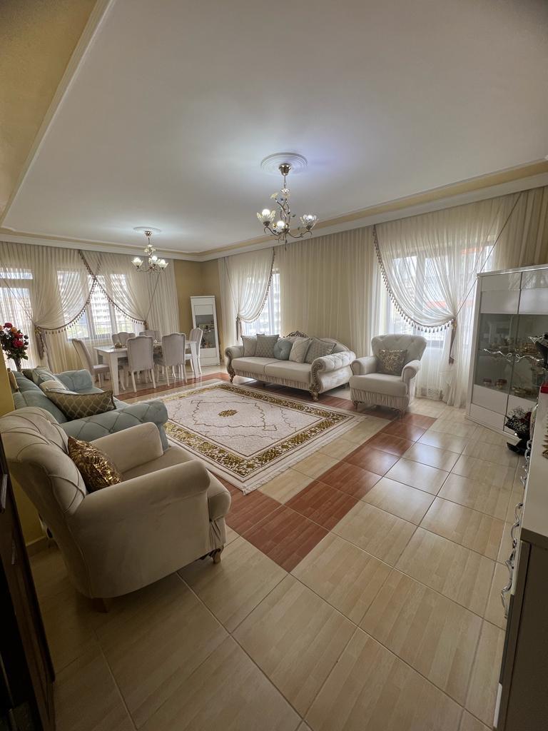 DİCLEKENTİN EN İŞLEK YERİNDE BAKIMLI KİRALIK 4+1 DAİRE