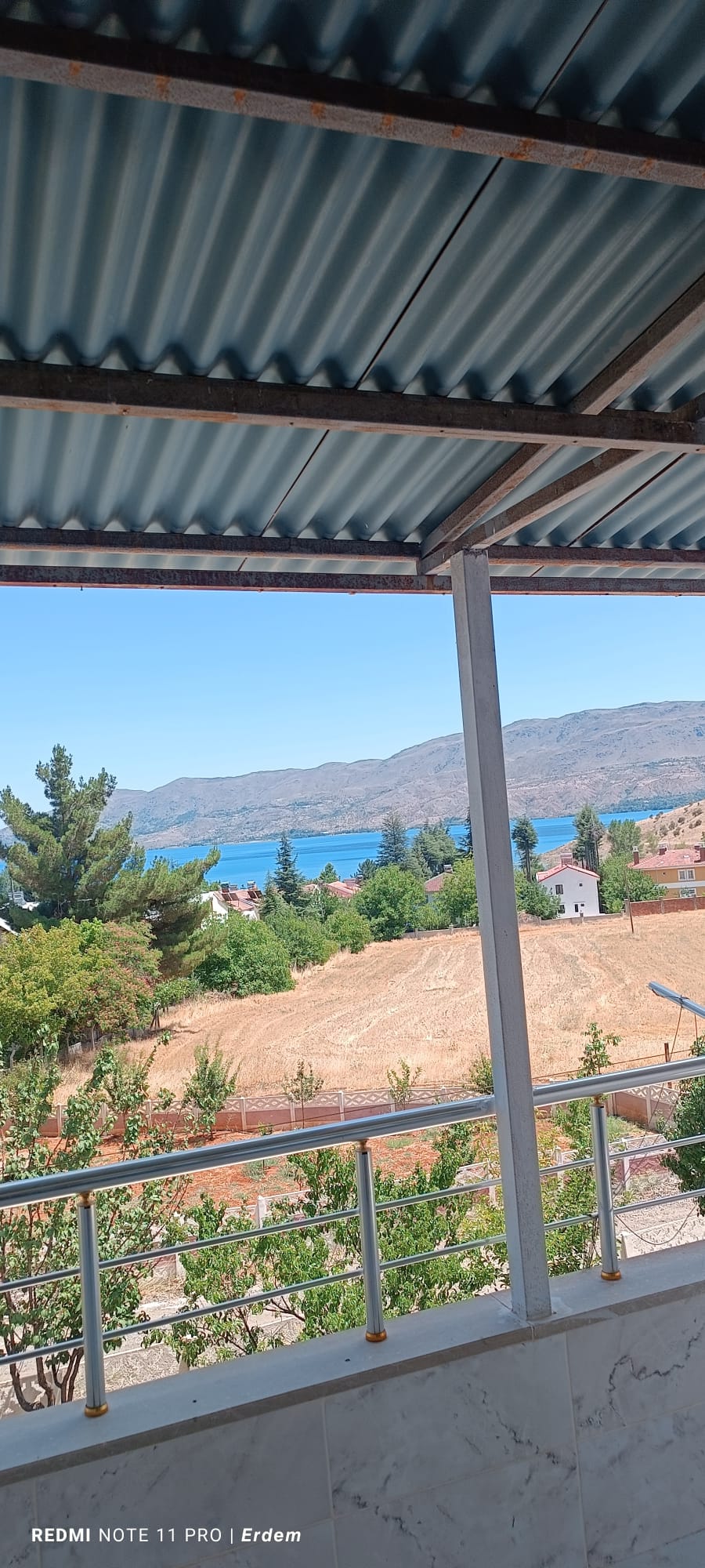 DOĞAYLA İÇ İÇE GÖL MANZARALI DUBLEKS KAÇIRILMAZ MÜSTAKİL VİLLA