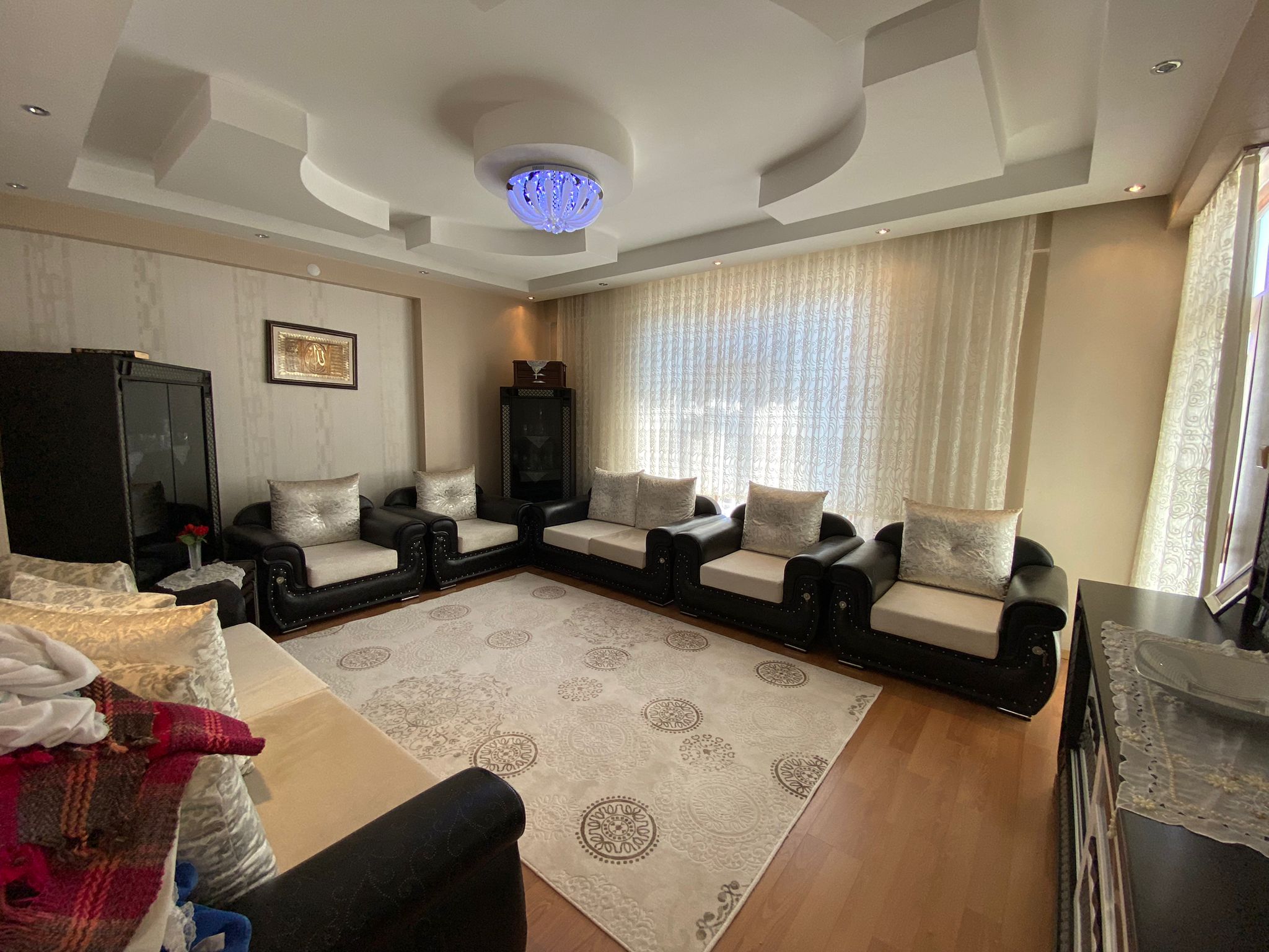 BAĞCILAR GÖLETLİ PARKA YÜRÜME MESAFESİNDE 3+1