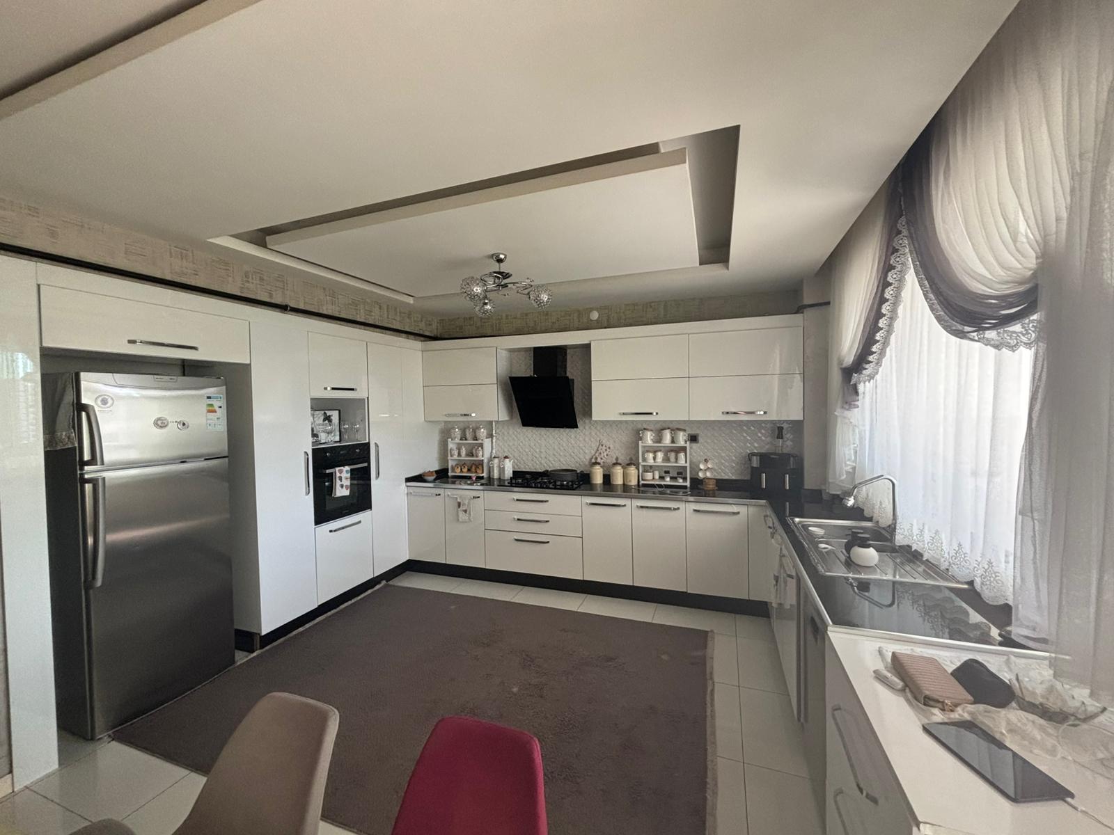 TEMA PARK  KARŞISINDA  4+1 ULTRA LÜKS SATILIK DAİRE