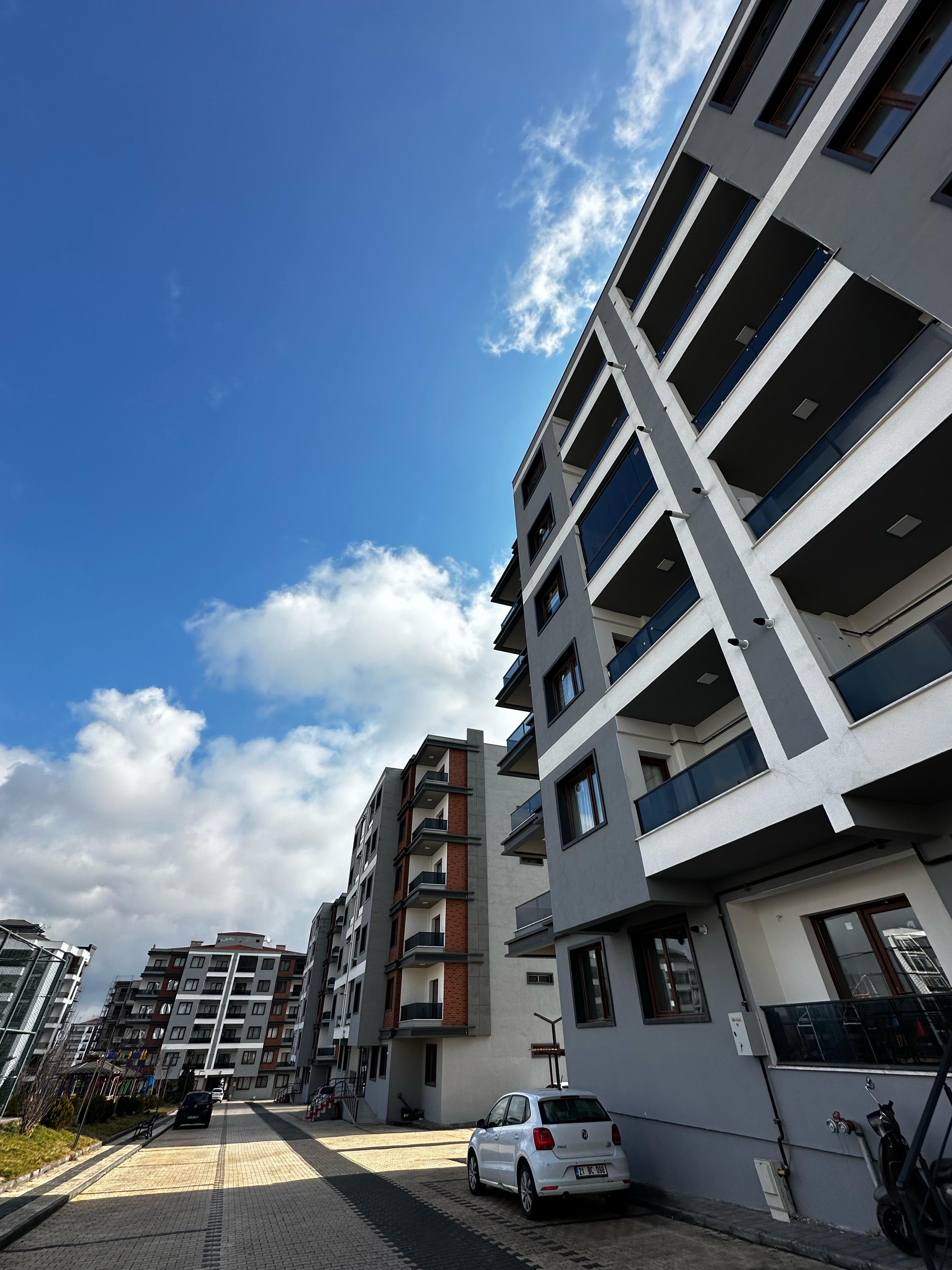 SİLVAN YOLU ÜZERİ TEKNOKENT ARKASI 2 BANYO 2 BALKONLU  VE GİYİNME ODALI 2.5+1 LÜX SIFIR DAİRELER                     