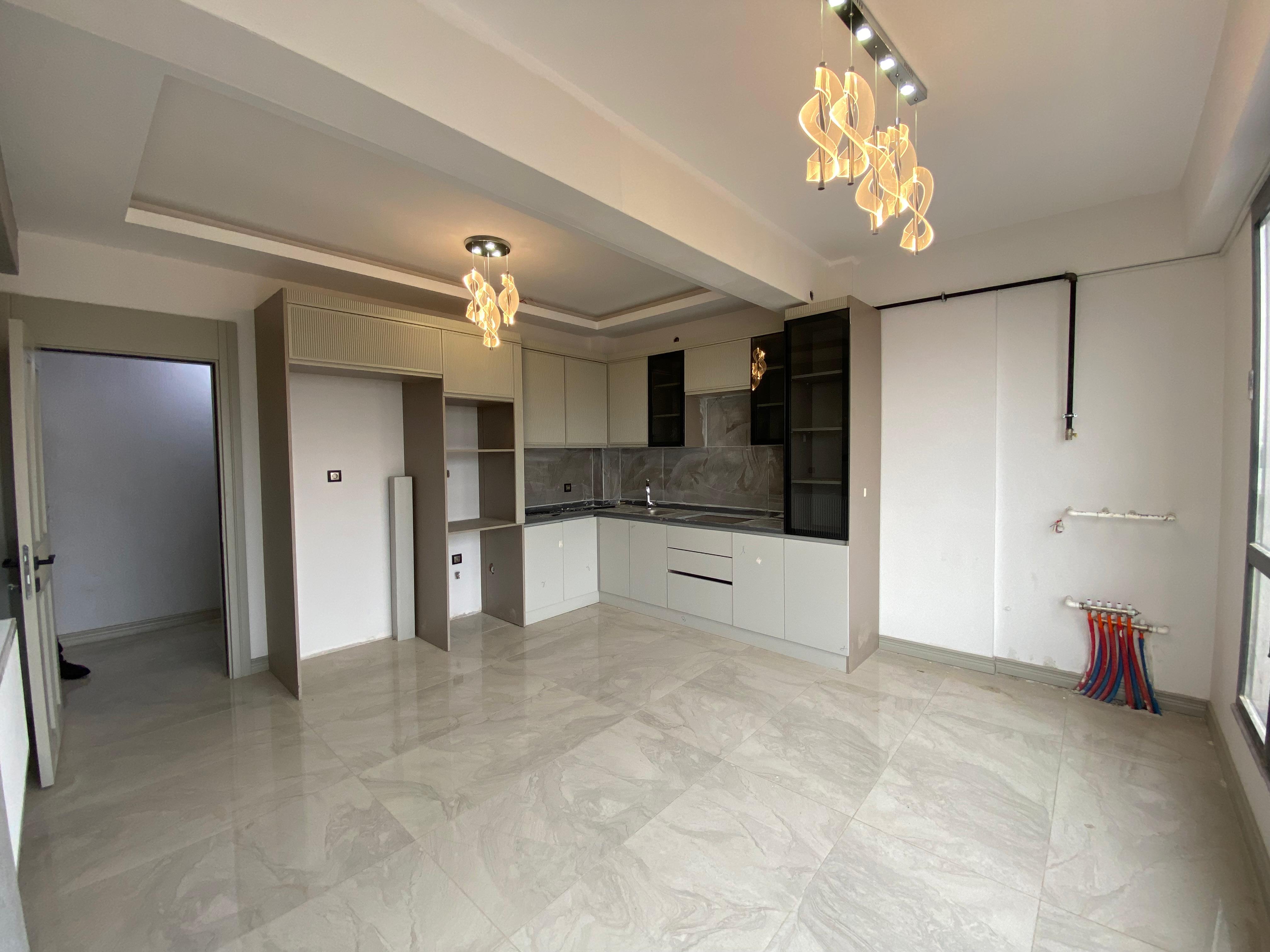 BAĞCILARDA NEVROZ PARK YANI  2+1 SIFIR LÜX SATILIK DAİRE 