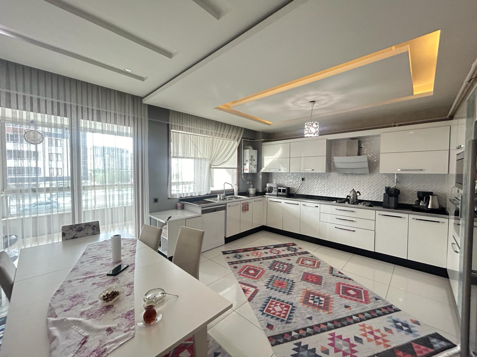 OTOGAR CİVARI HAVUZLU 4+1 ACİL SATILIK LUX DAİRE..!