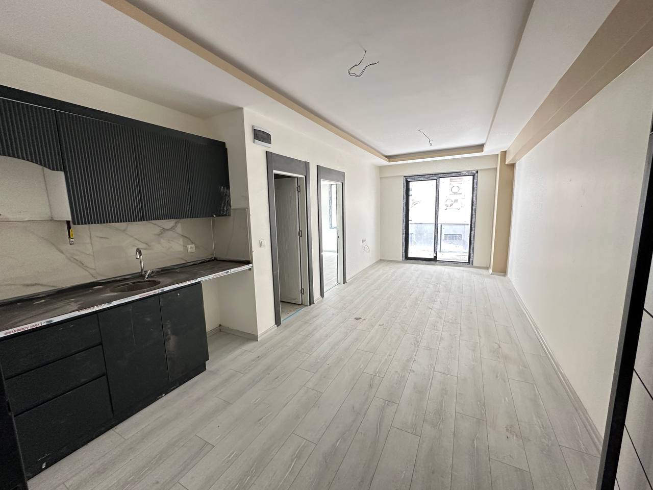 OFİS AKBANK'IN YANINDA 1+1 KİRALIK BÜRO