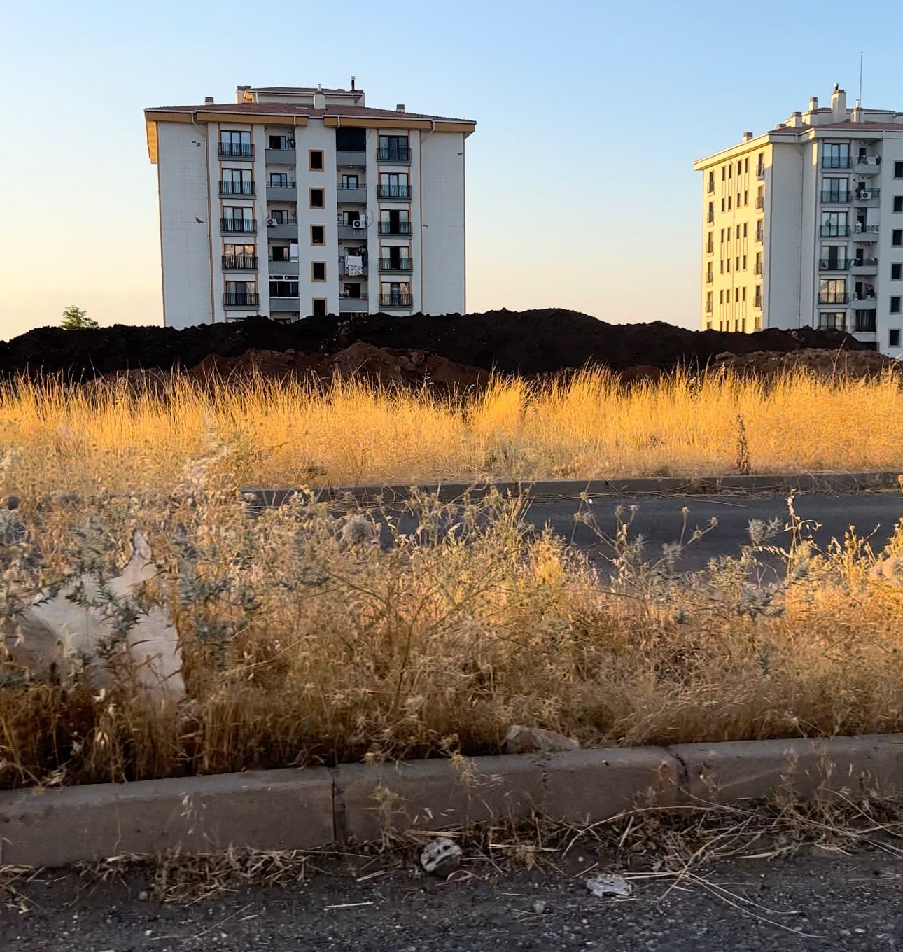ÜÇKUYULARDA TEMELDEN 2+1 YERDEN ISITMALI SATILIK DAİRE