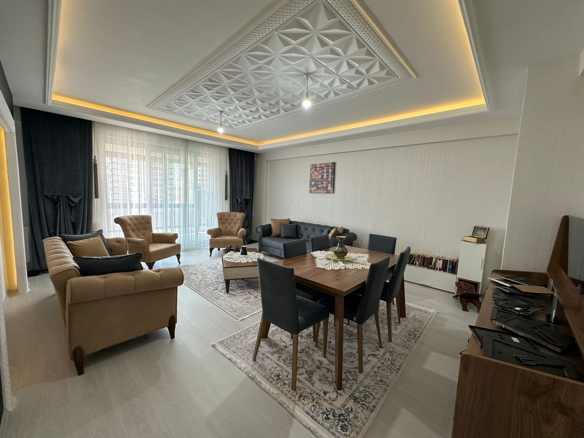 MAKRO LİFE GAYRİMENKULDEN WİNSTOWN AVM KARŞISI SATILIK 4+1 FIRSAT DAİRE        
