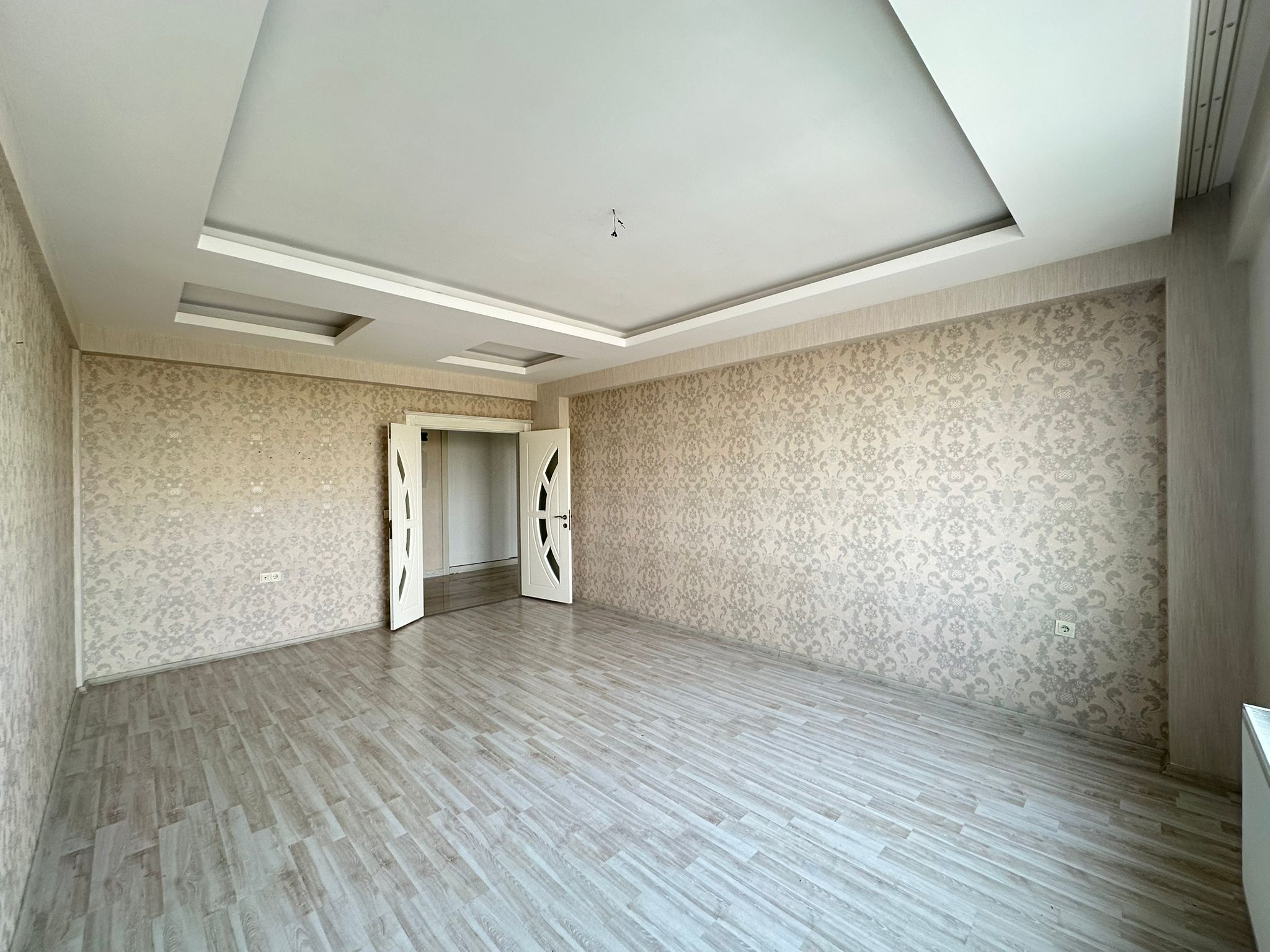 FABRİKA MAHALLESİNDE 3+1 ACİL SATILIK FIRSAT DAİRE