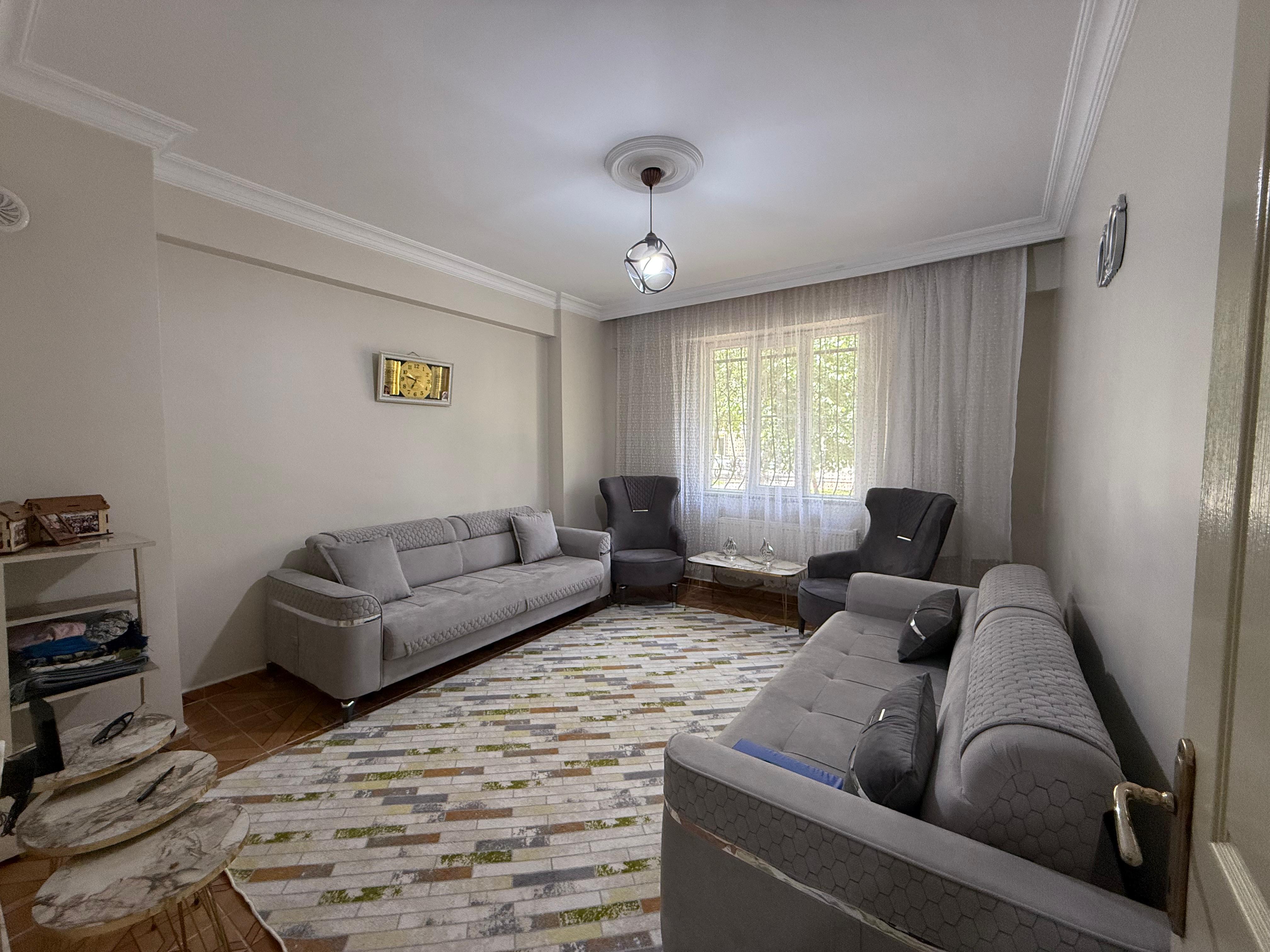 CEYLAN AVM KARŞISI YÜRÜYÜŞ YOLUNDA SATILIK FIRSAT 3+1 DAİRE