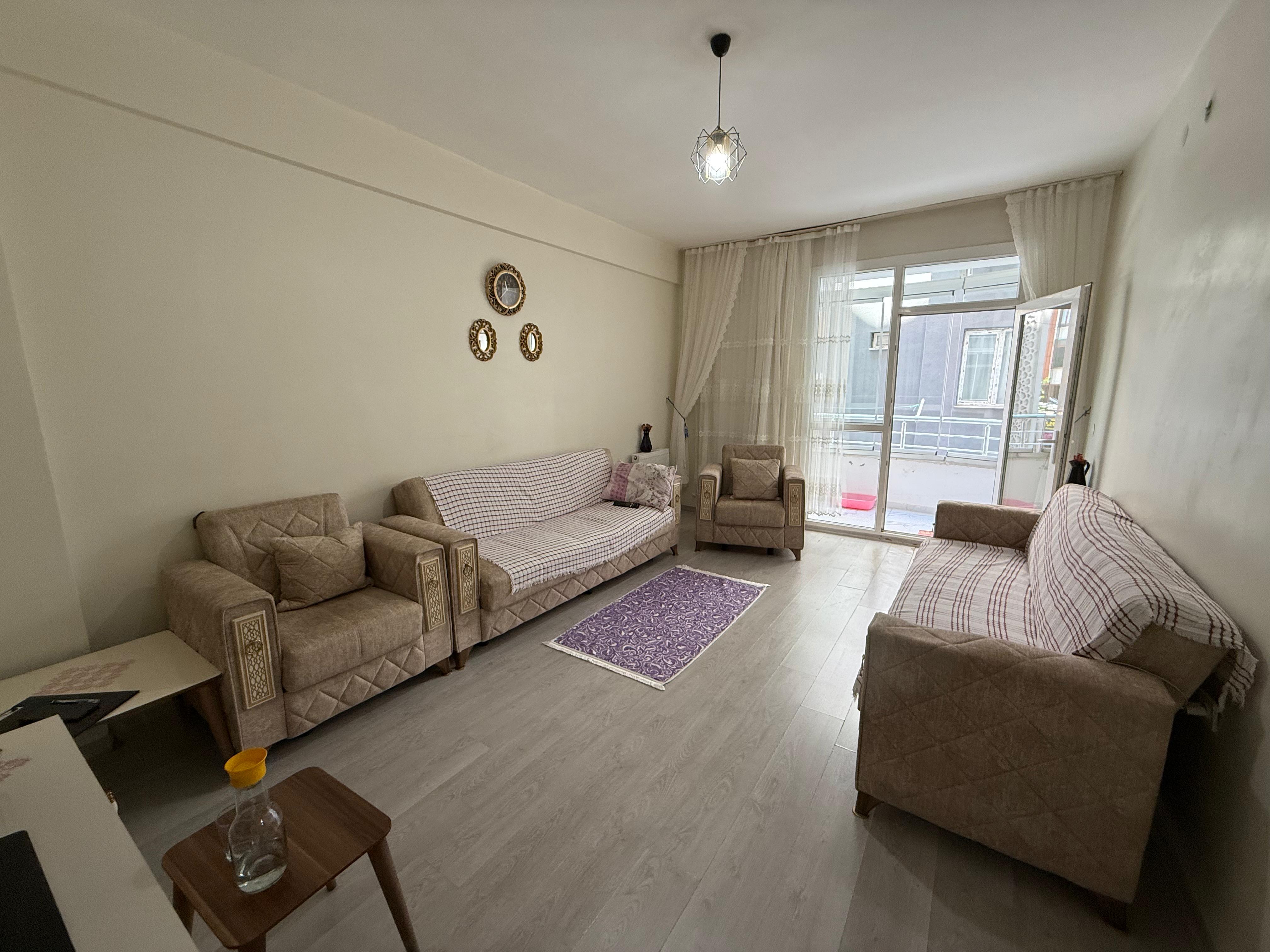 OFİS RIZVAN AĞADA FİRUZE KAFE ÜSTÜ SATILIK 2+1 FIRSAT DAİRE