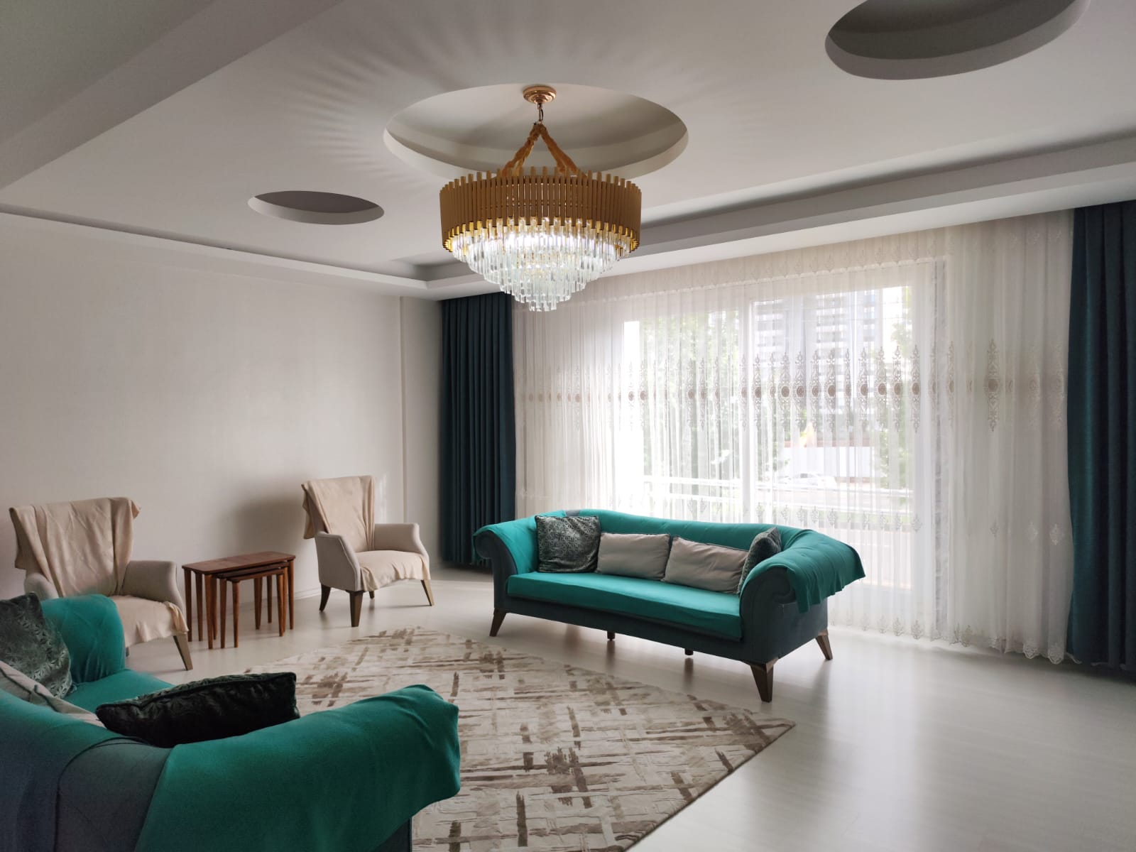 75 KENT MEYDANI KAVŞAĞINDA 4+1 SATILIK LÜX DAİRE 