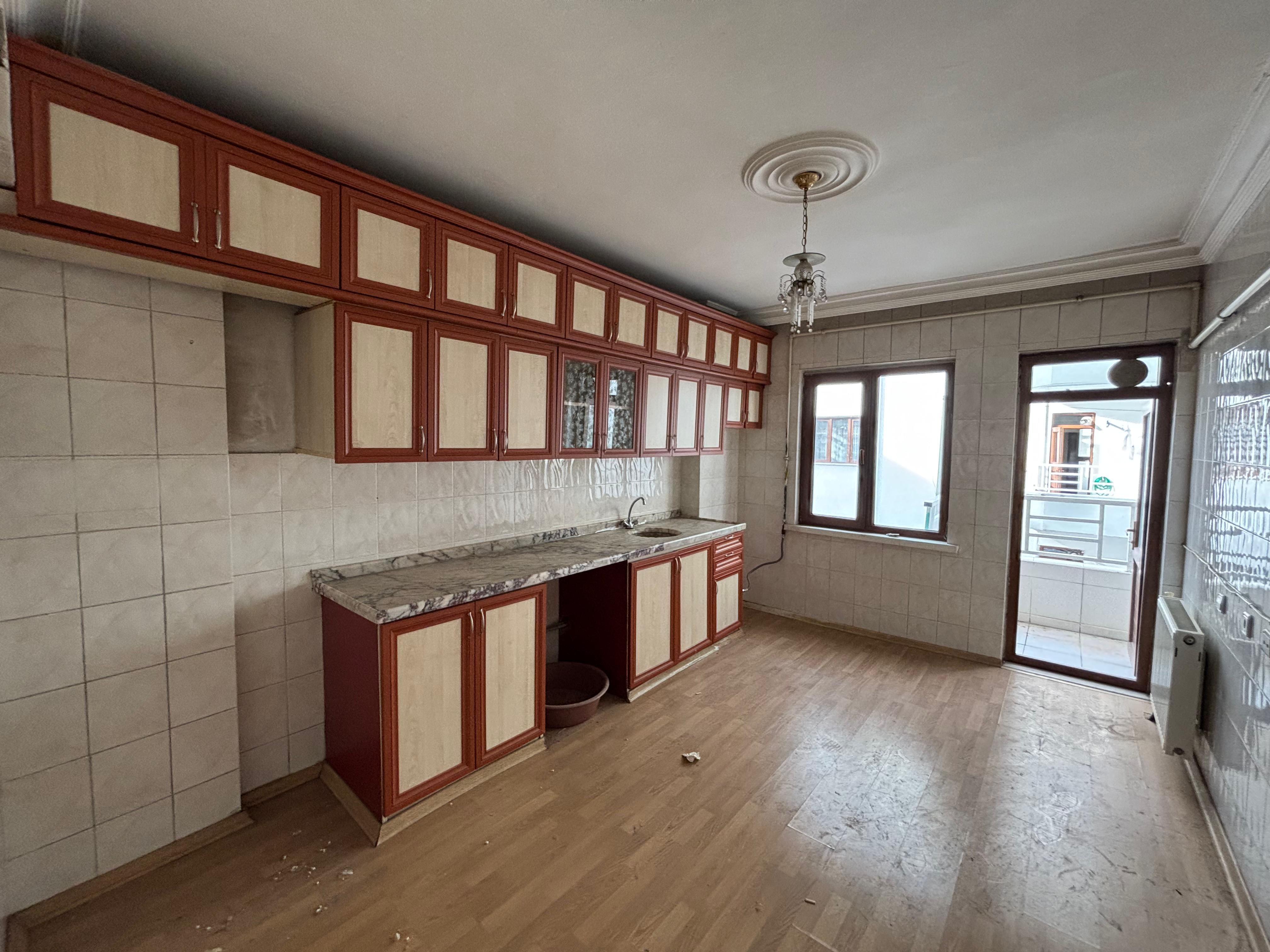 DİCLEKENT YOLU PARKORMAN KAVŞAĞINDA KİRALIK 3+1 DAİRE
