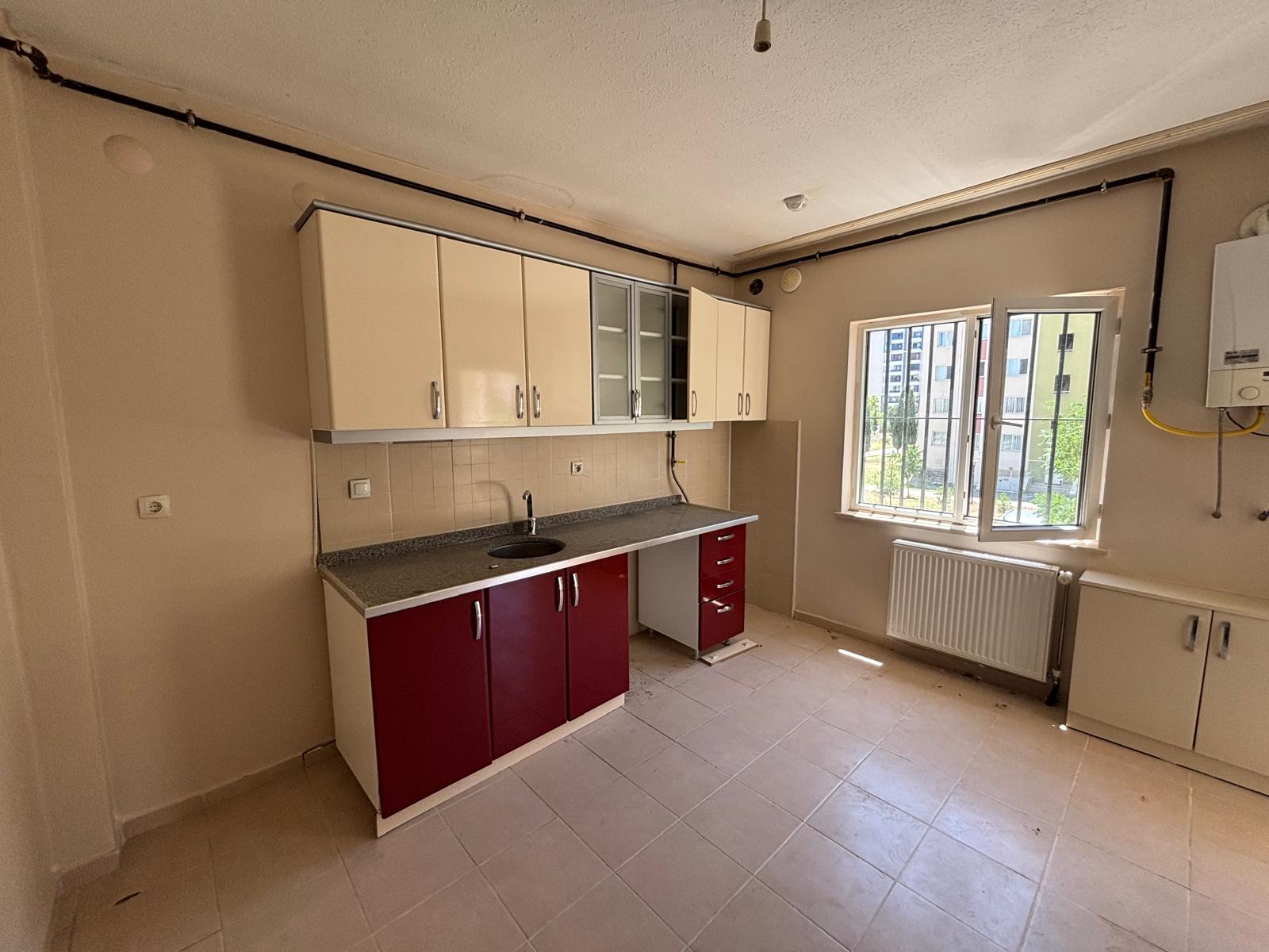 ARAŞTIRMA ARKASI MEMURSEN TOKİ'DE ACİL SATILIK  3+1 DAİRE