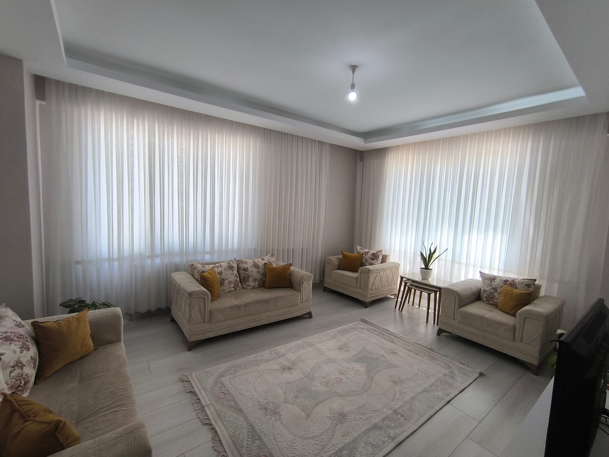 ÜÇKUYULARDA HOBİ BAHÇELİ FIRSAT 3+1 SATILIK DAİRE