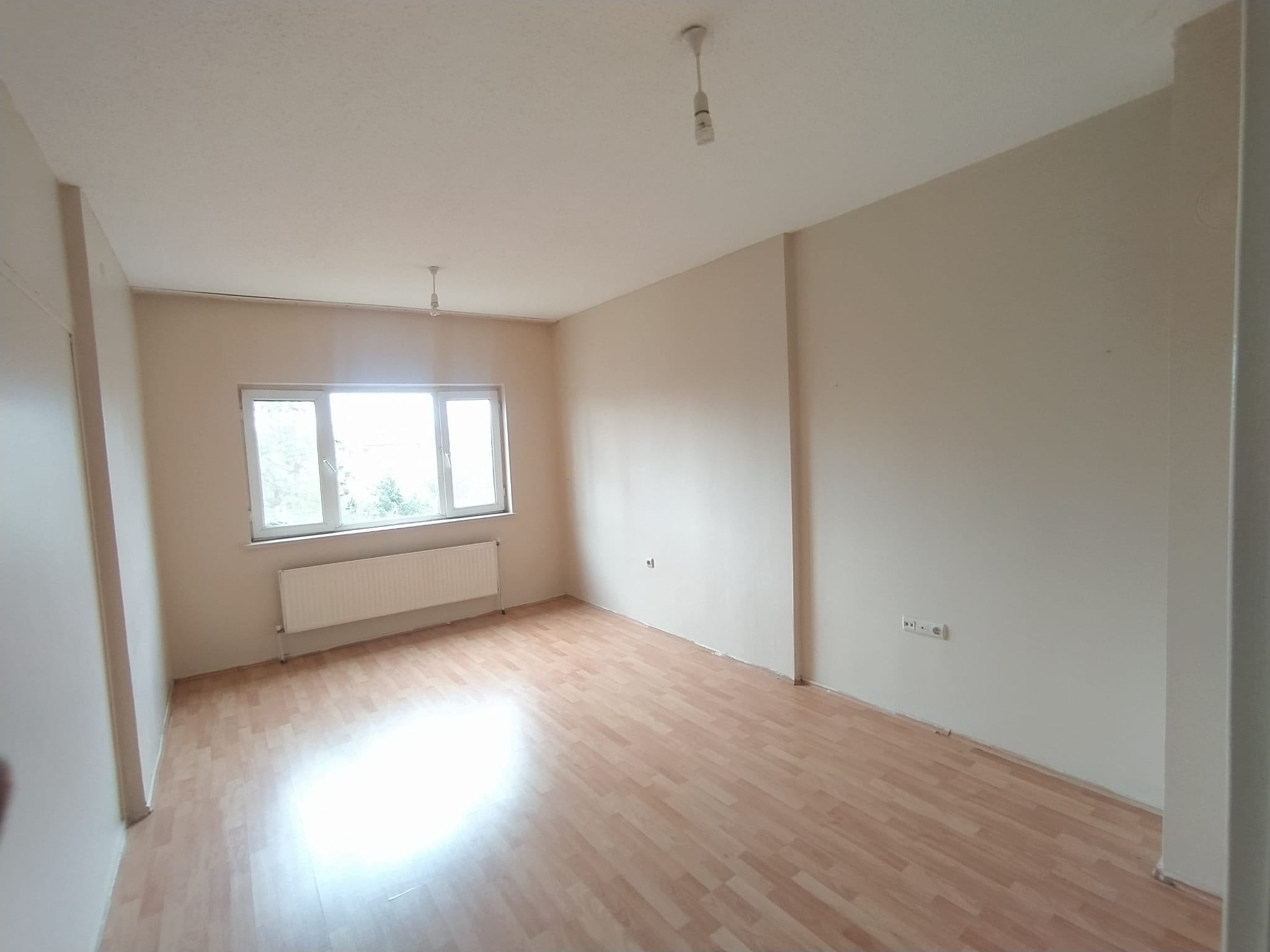 ÜÇKUYULAR 4.ETAPTA ACİL   2+1 SATILIK  DAİRE