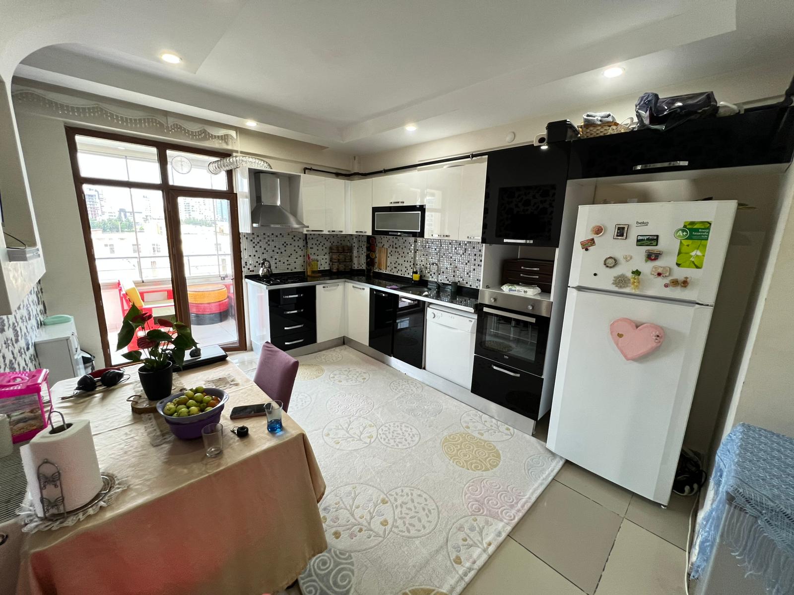 BAĞCILAR DEMET EVLER CİVARINDA SATILIK 3+1  DAİRE