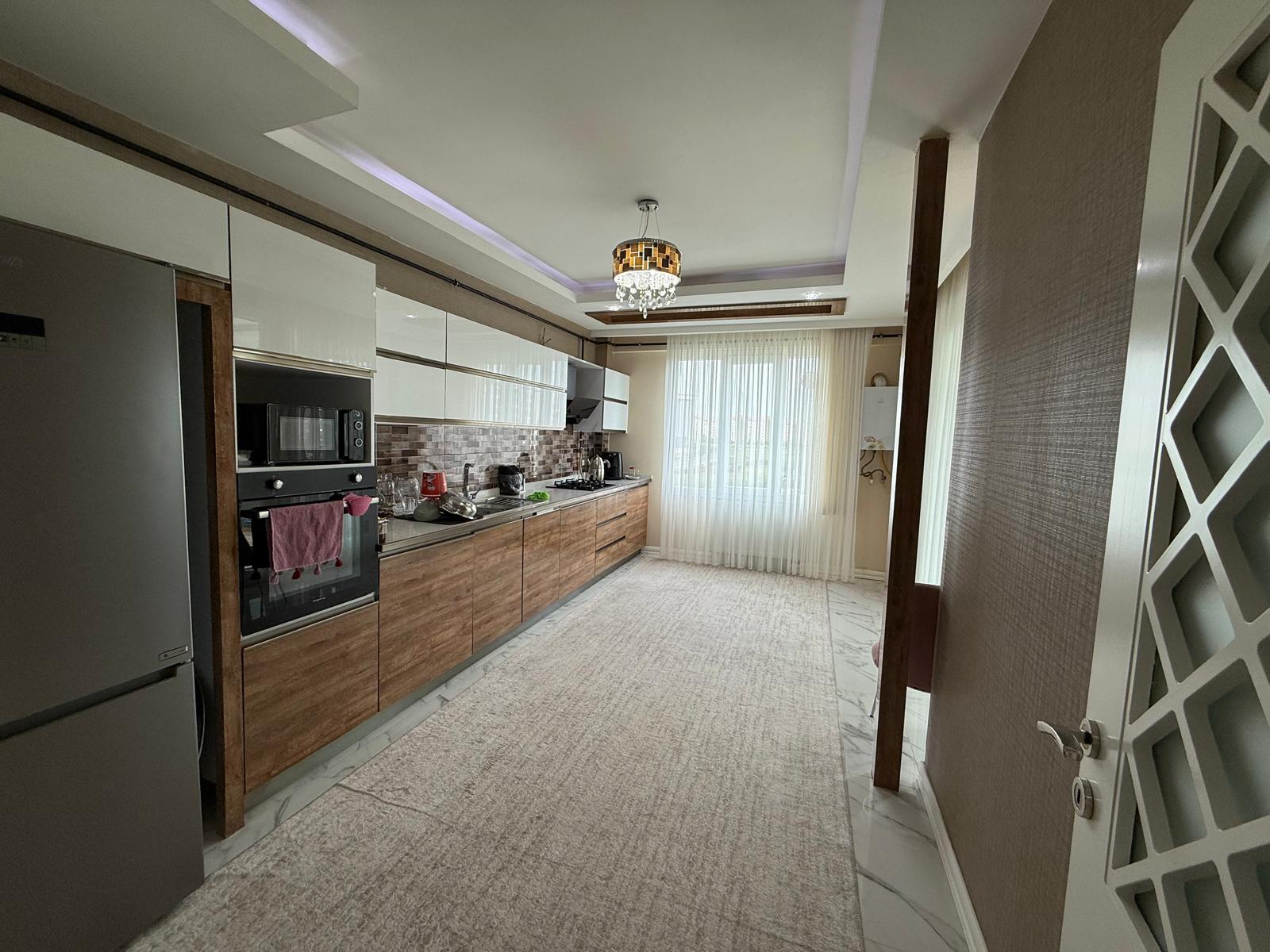 WİNSTOWN İLE ARAŞTIRMA HASTANESİ ARASINDA  SATILIK 4+1 HAVUZLU DAİRE