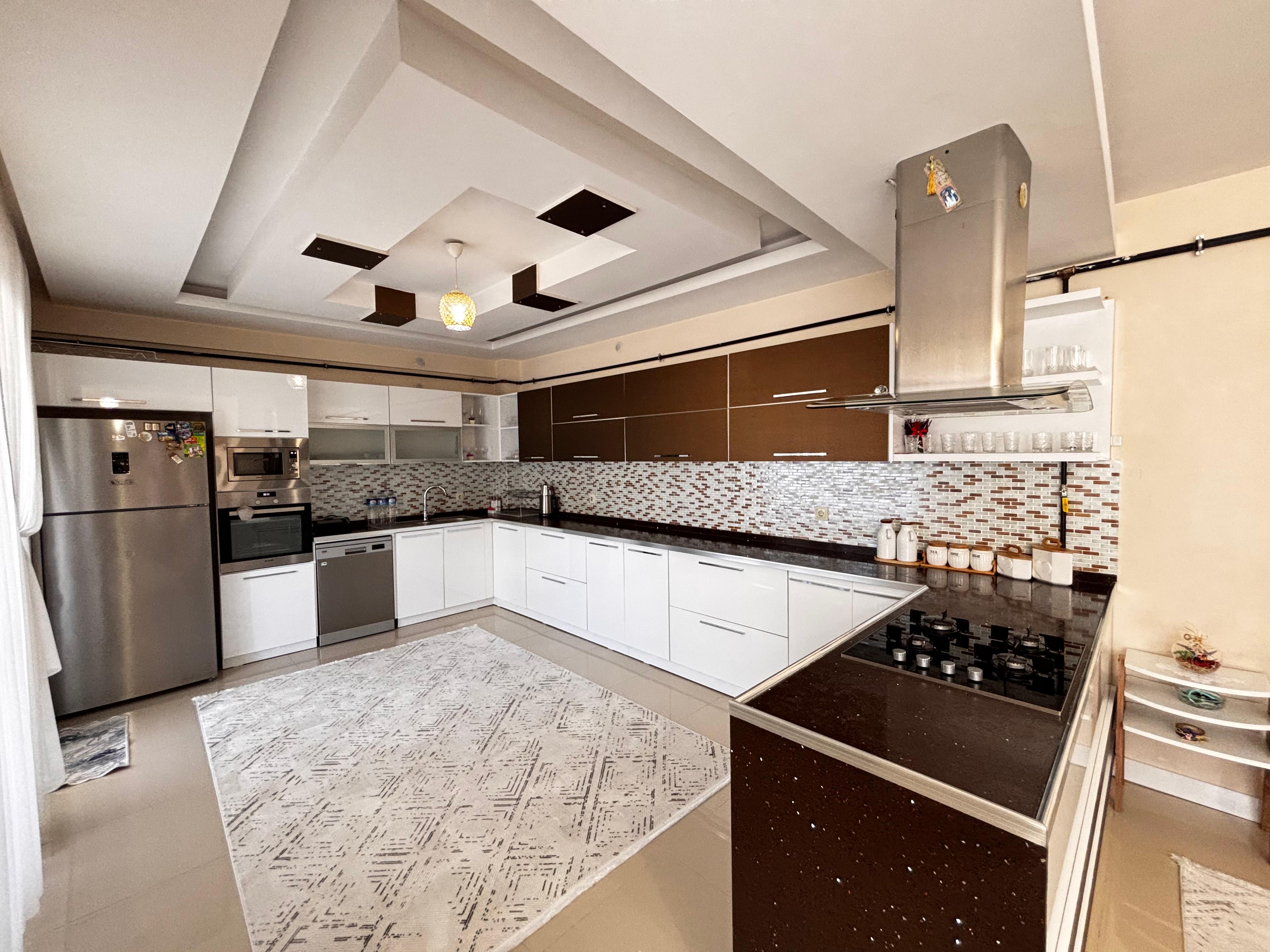 STADYUM CİVARINDA HAVUZLU LÜX 4.5.+1 DAİRE