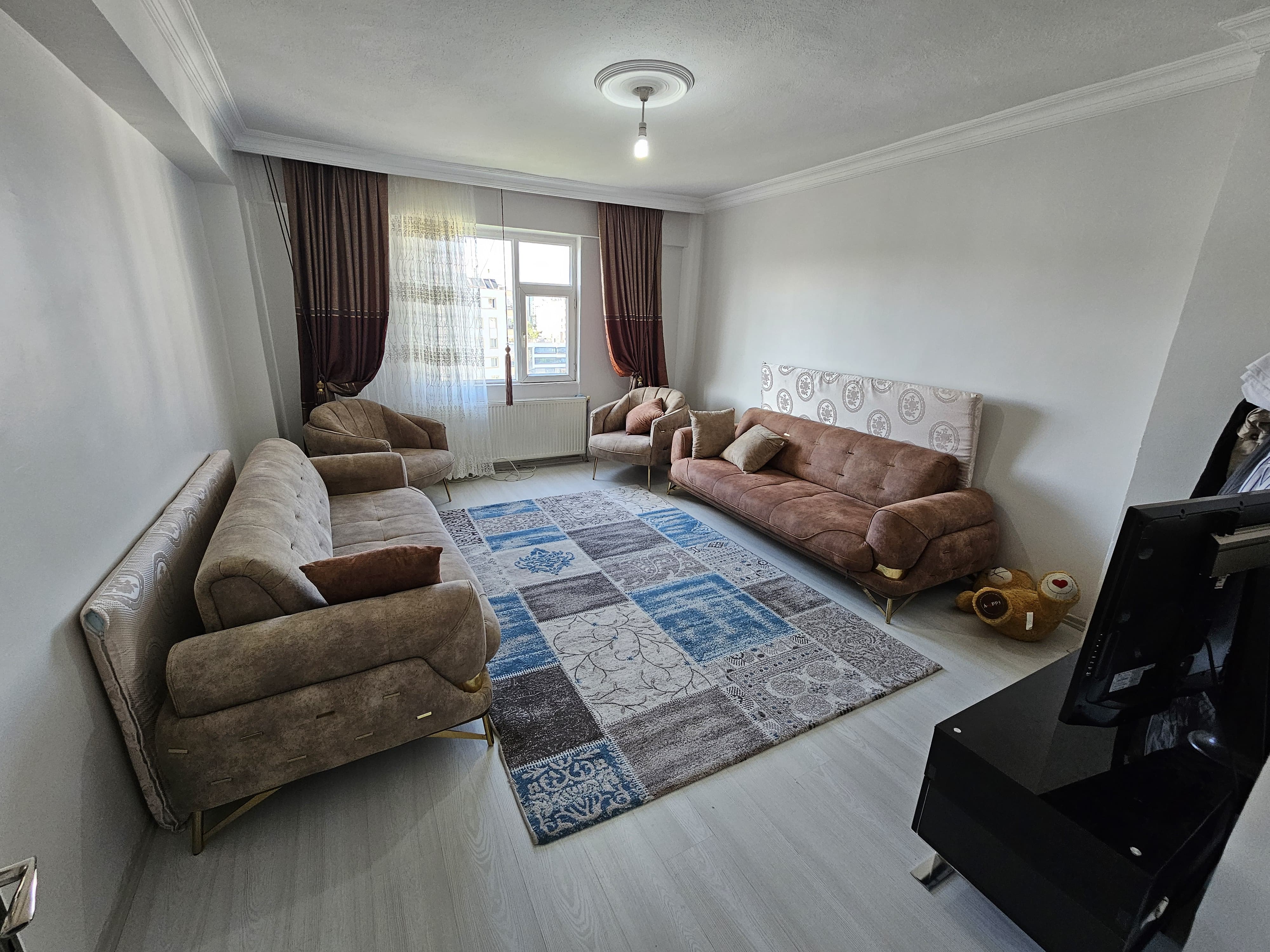 KENT MEYDANINDA FUL YAPILI SATILIK FIRSAT 3+1  DAİRE