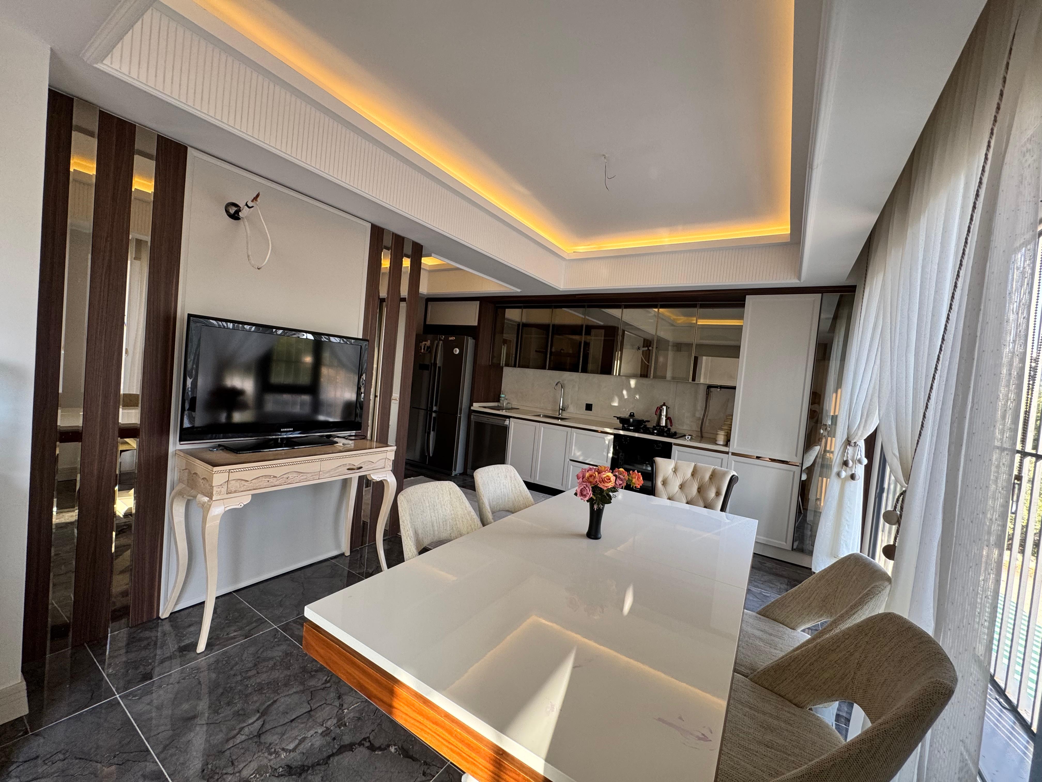 KENT MEYDANI KARŞISI AR YAPI KALİTESİYLE 3.5+1 LÜKS DAİRE