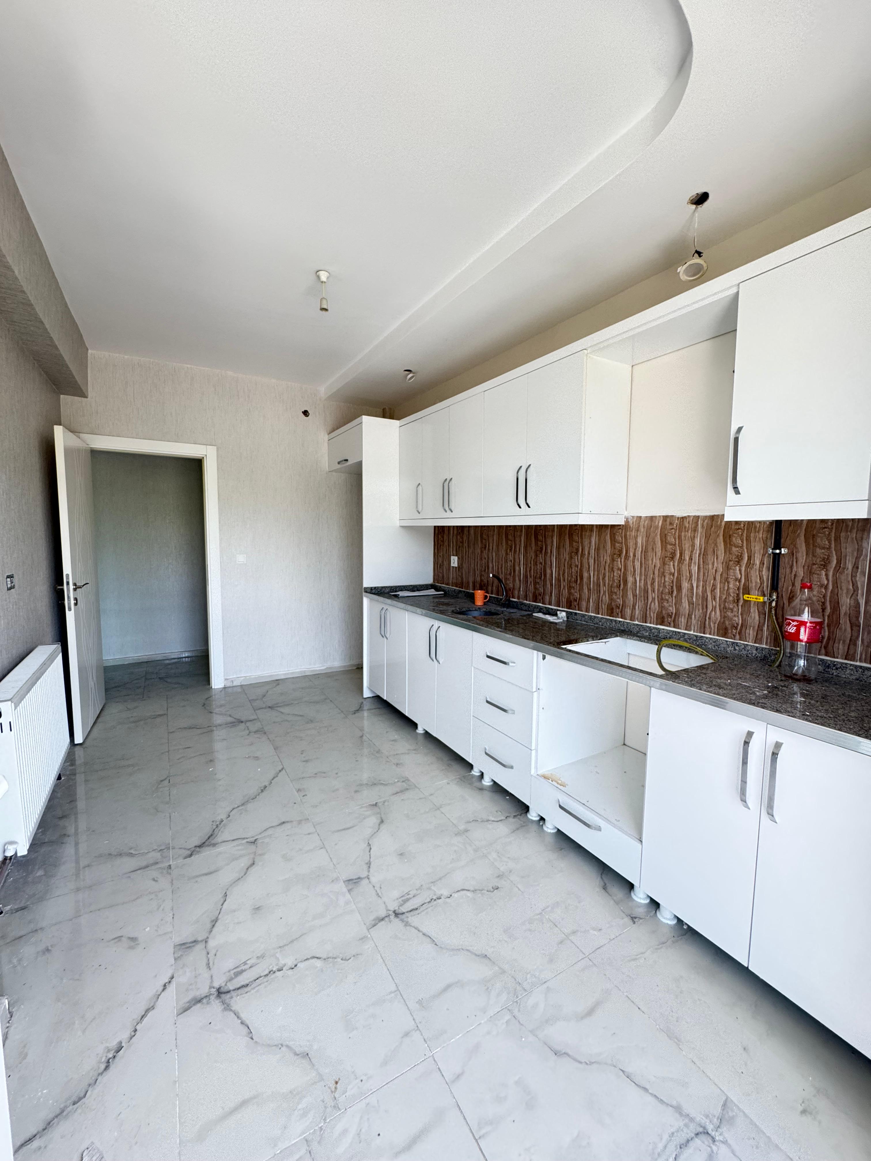 BAĞCILAR NEVRUZ ALANI YANINDA 3+1 LÜKS DAİRE 