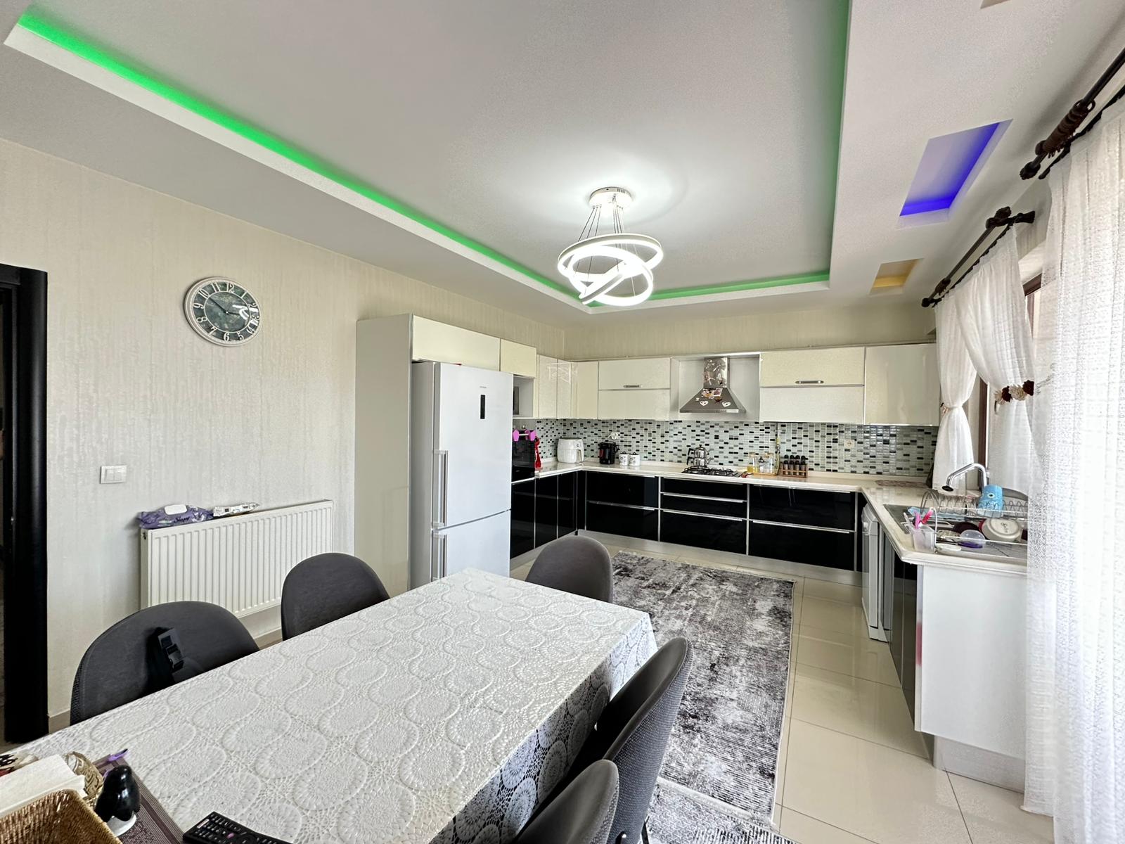 MERKEZİ BÖLGE BAĞCILAR ARAM TİGRAN CADDESİNDE 4+1 LÜKS DAİRE