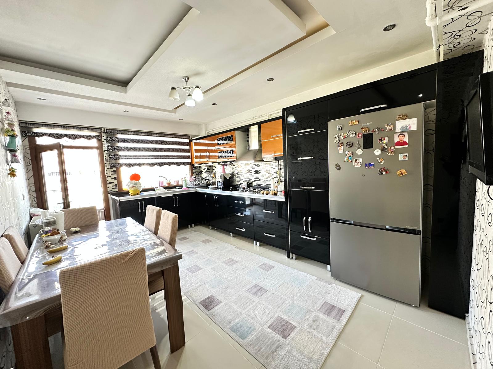KAYAPINAR 75 TEKEL CADDE ÜSTÜNDE 3+1 LÜKS DAİRE