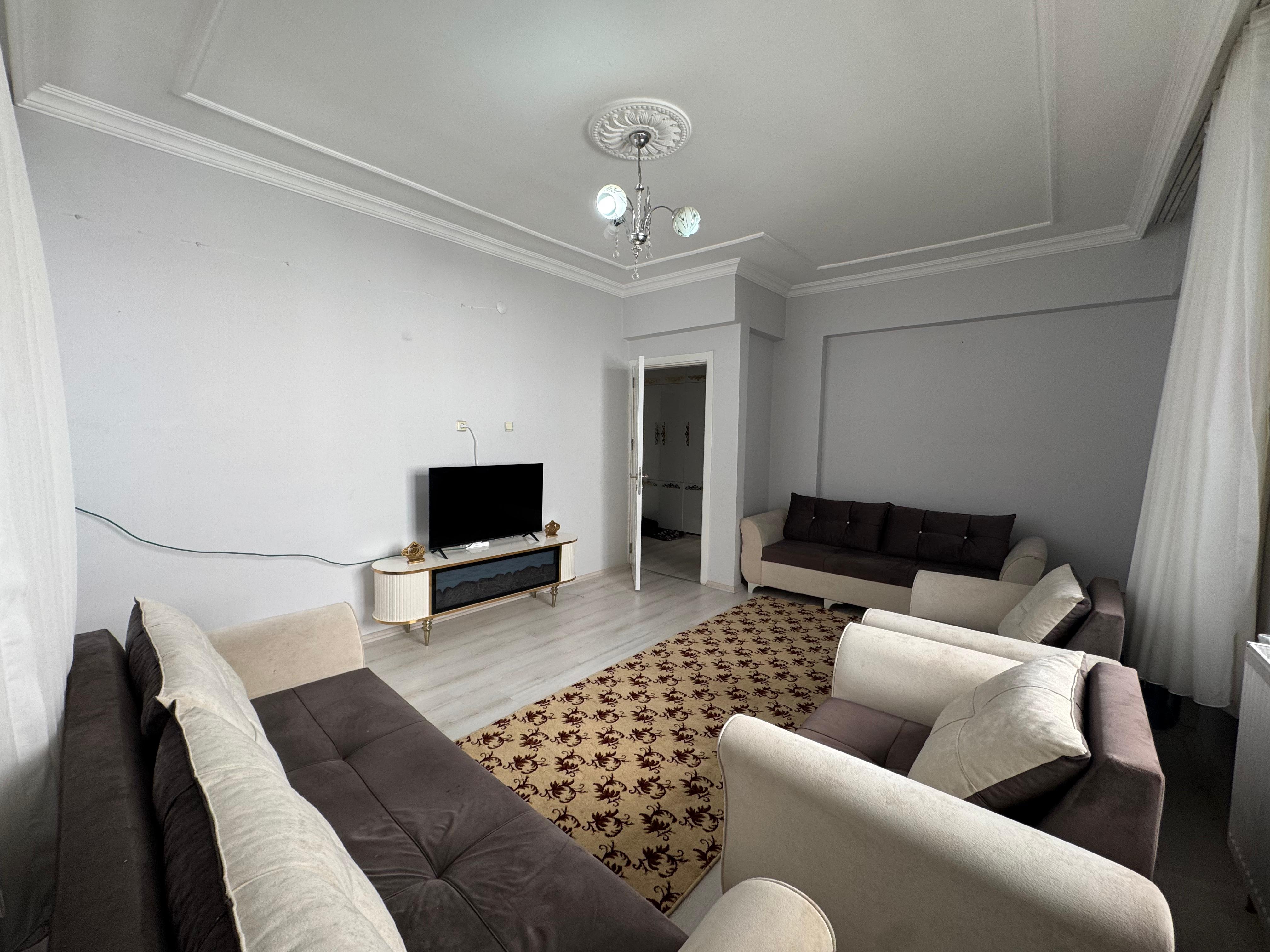 YENIŞEHIR OFİSTE ŞAİR SIRRI HANIM ORTA OKUL KARŞISI SATILIK 2+1 DAİRE