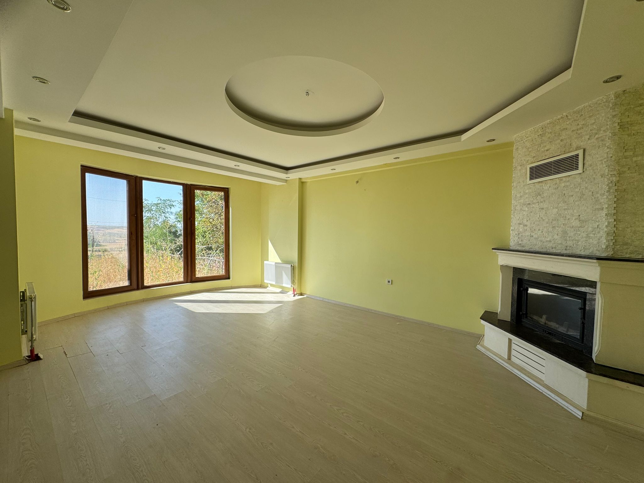 KENT ORMANDA SATILIK 5+1 TRİPLEKS VİLLA 