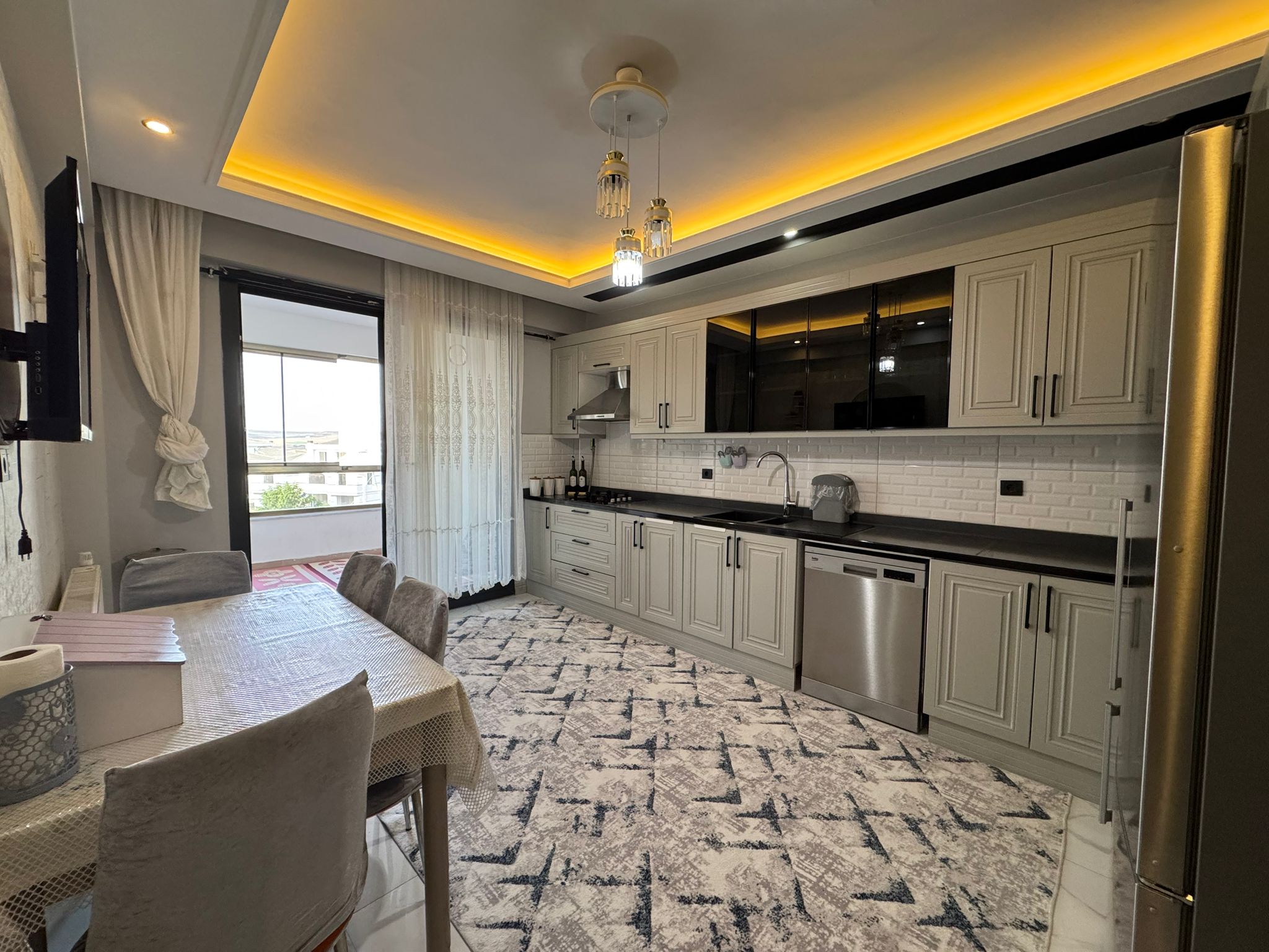 450 EVLERDE 3+1 SATILIK DAİRE