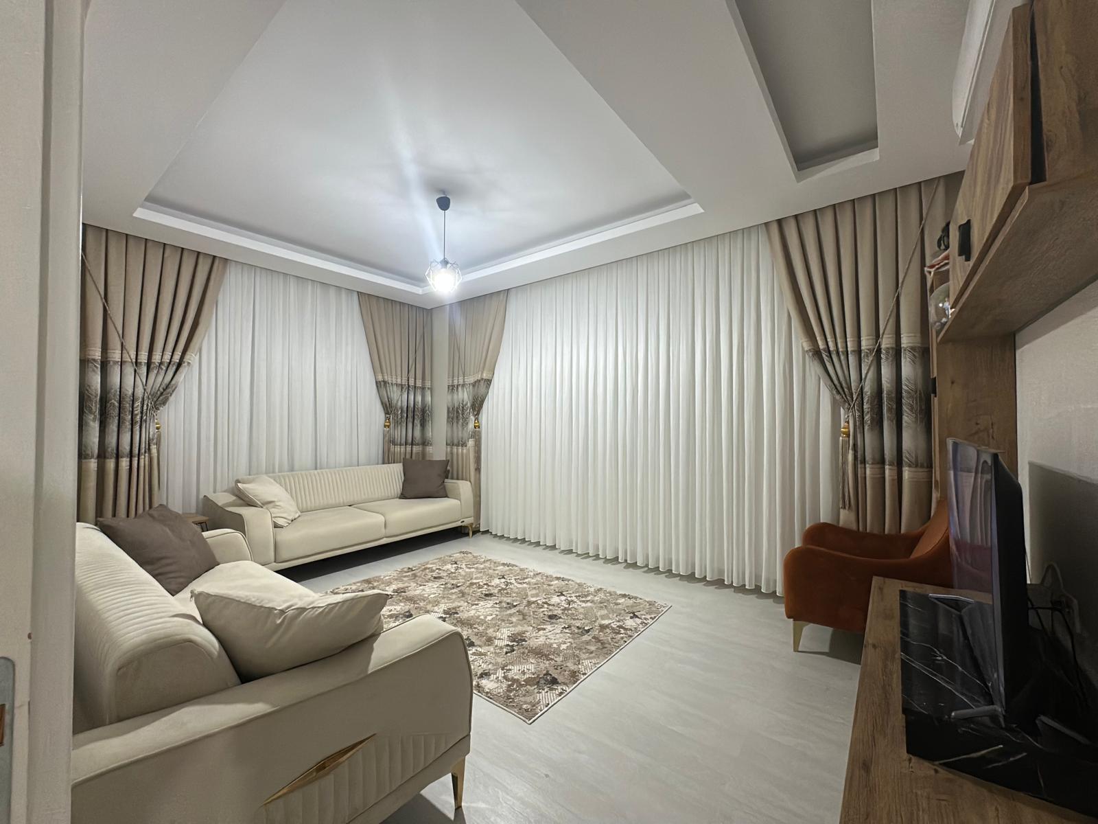 ÜÇKUYULAR ŞEHİR MARKET ARKASINDA SATILIK 2+1 FİRSAT ARA KAT DAİRE