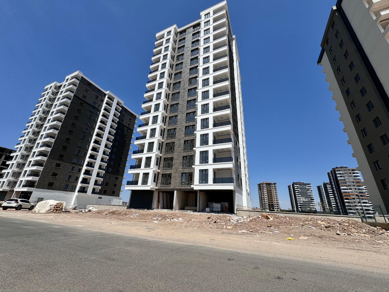 WİNSTOWN AVM ARKASINDA TAŞINMAYA HAZIR SATILIK HAVUZLU LÜX 3+1