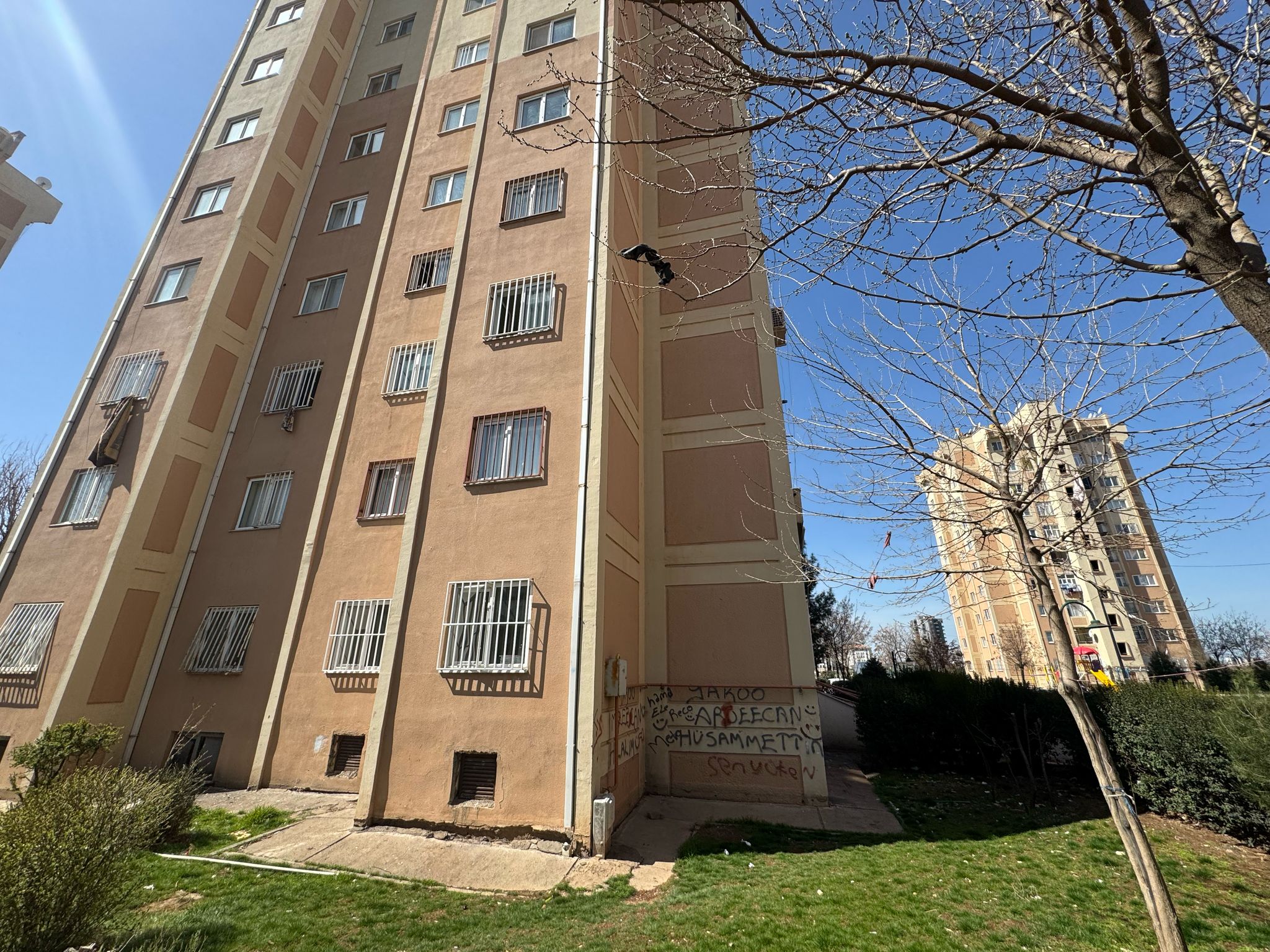 ÜÇ KUYULARDA  FIRSAT 2+1 DAİRE