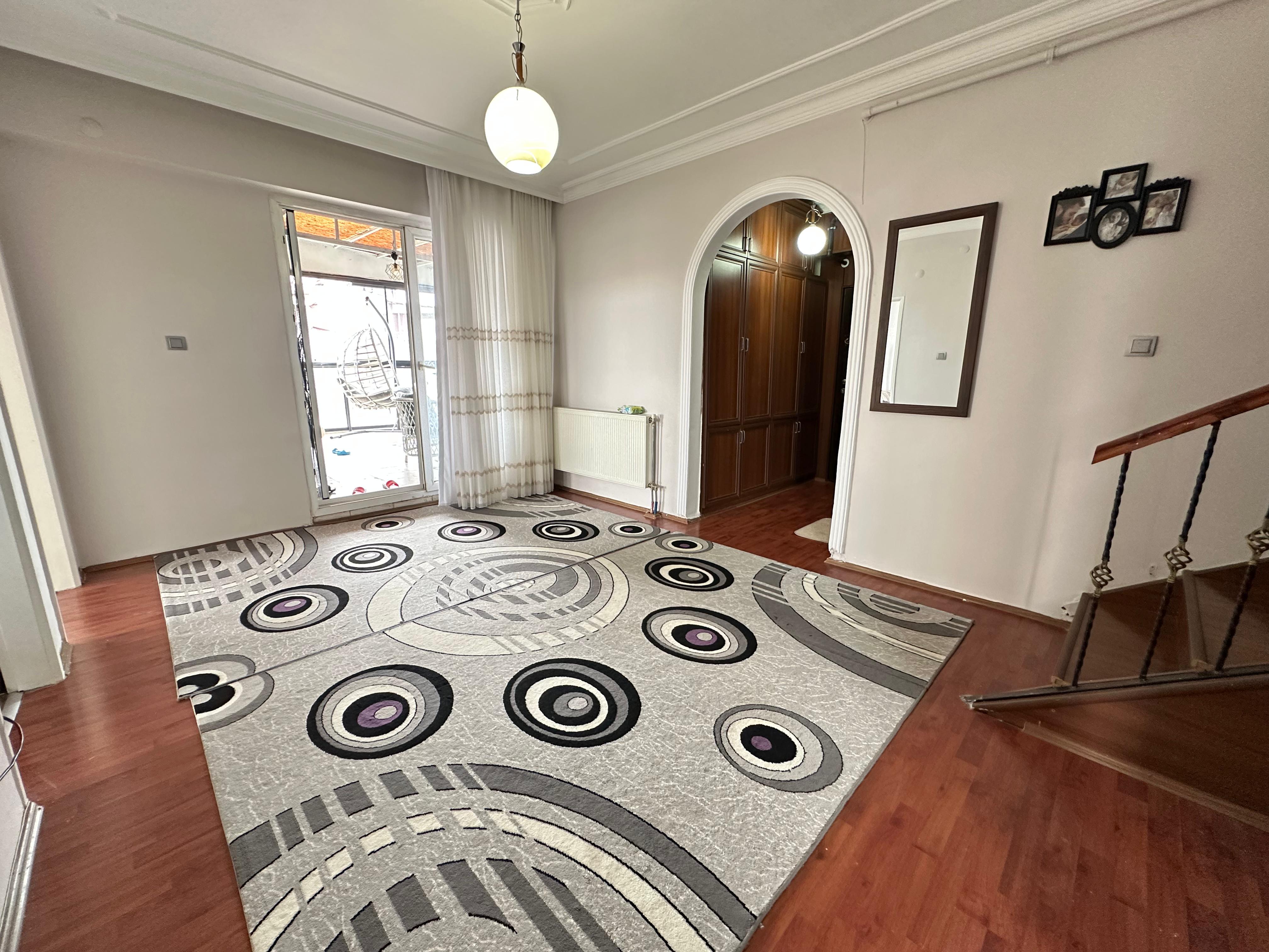 KAYAPINAR URFA YOLUNA YAKIN PİRİ REİS ORTAOKULU CİVARINDA 4+1 DUBLEKS DAİRE 