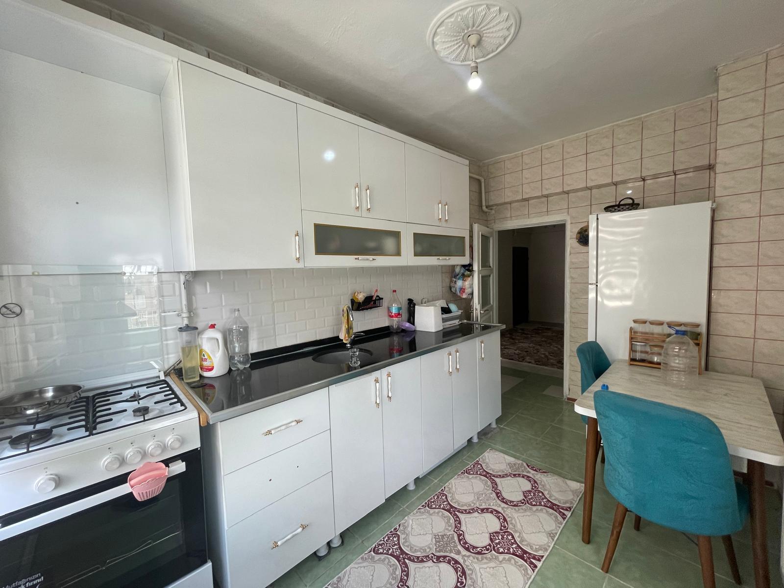 HUZUREVLERİ KELEBEK FIRIN CİVARINDA 3+1 FIRSAT SATILIK DAİRE