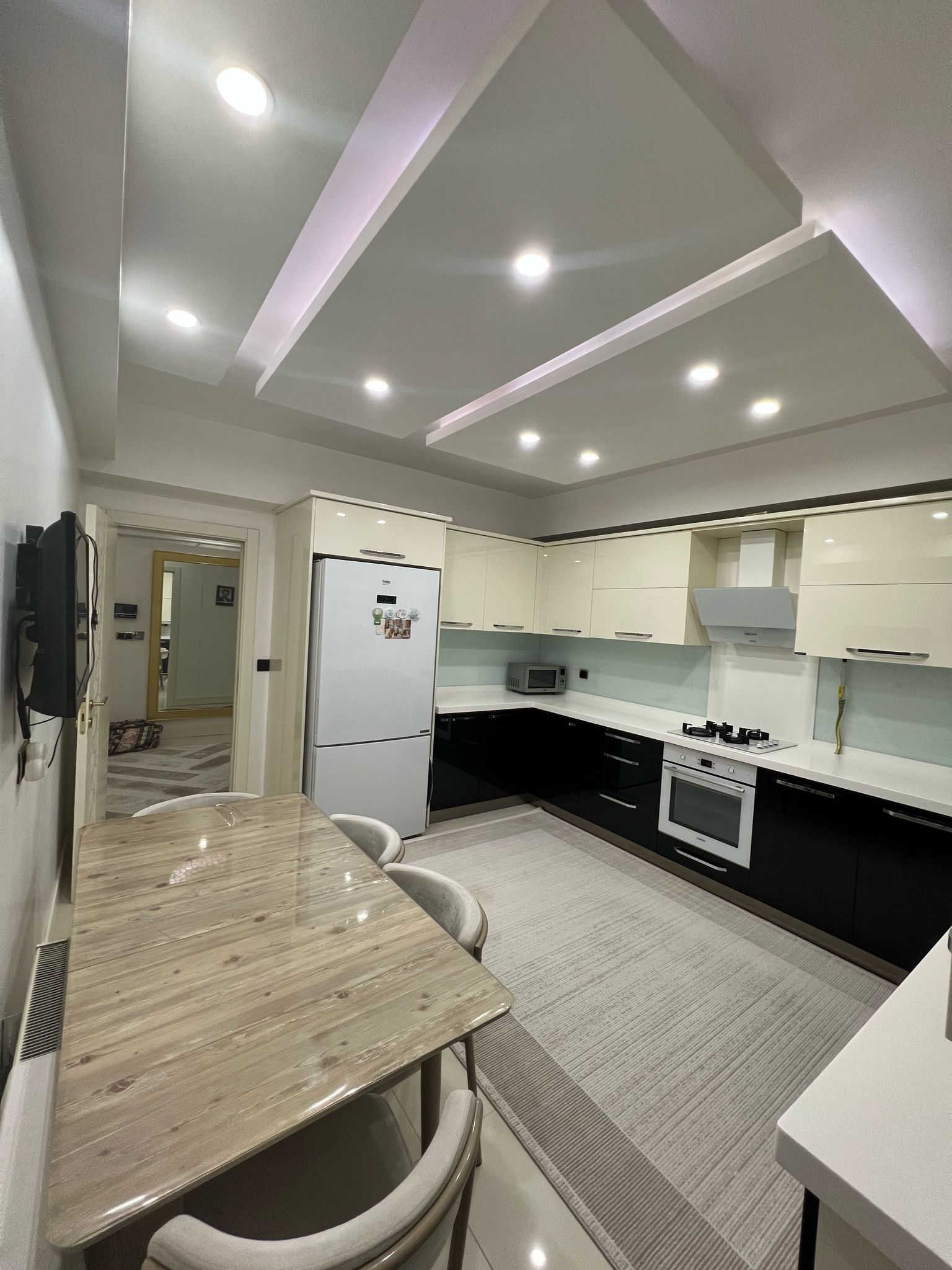 75 ANAYOL CADDE ÜZERİ SATILIK 4+1 LÜX DAİRE