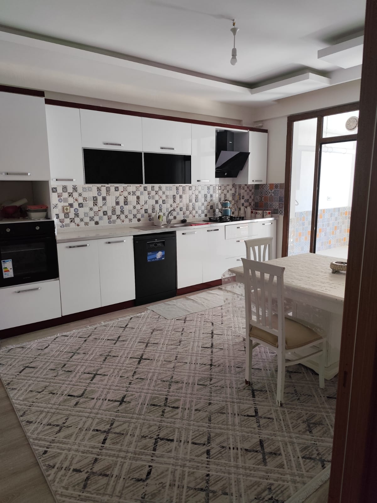 KAYA İNŞAATAN 4+1 3. KAT  SATILIK DAİRE 