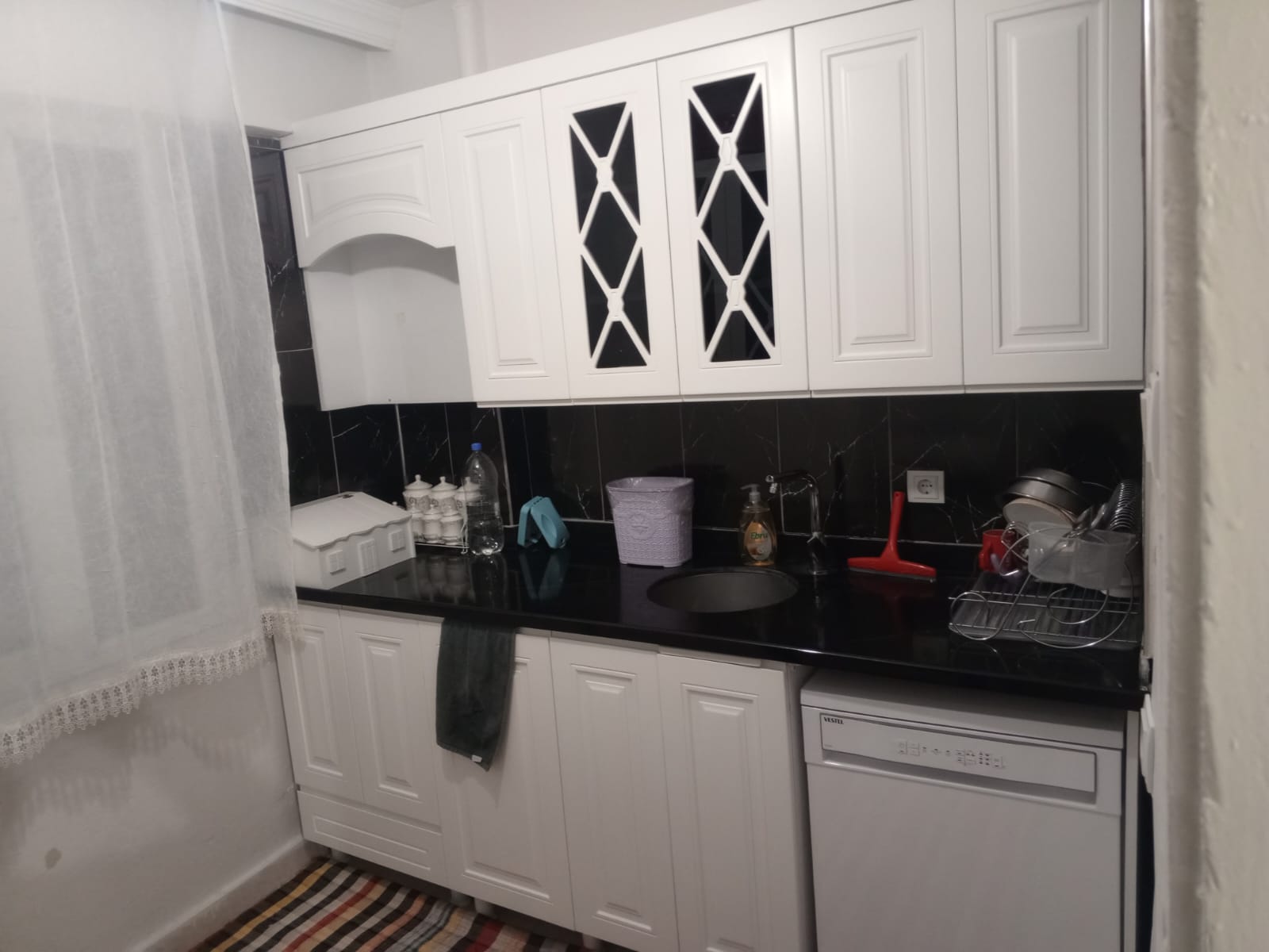GÖÇMENLER CADDESİNDE SATILIK 2+1